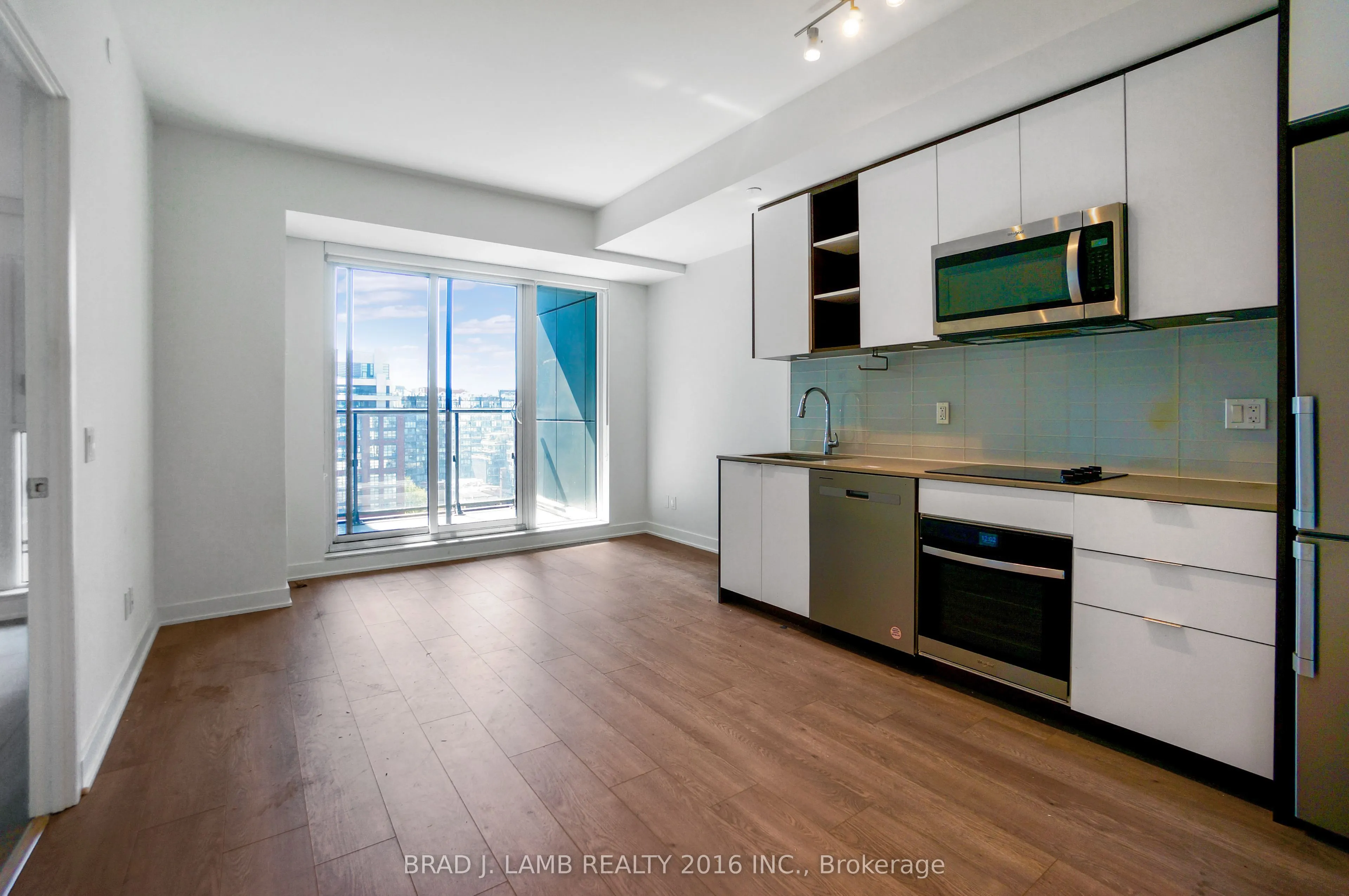 543 Richmond Street W, #1413