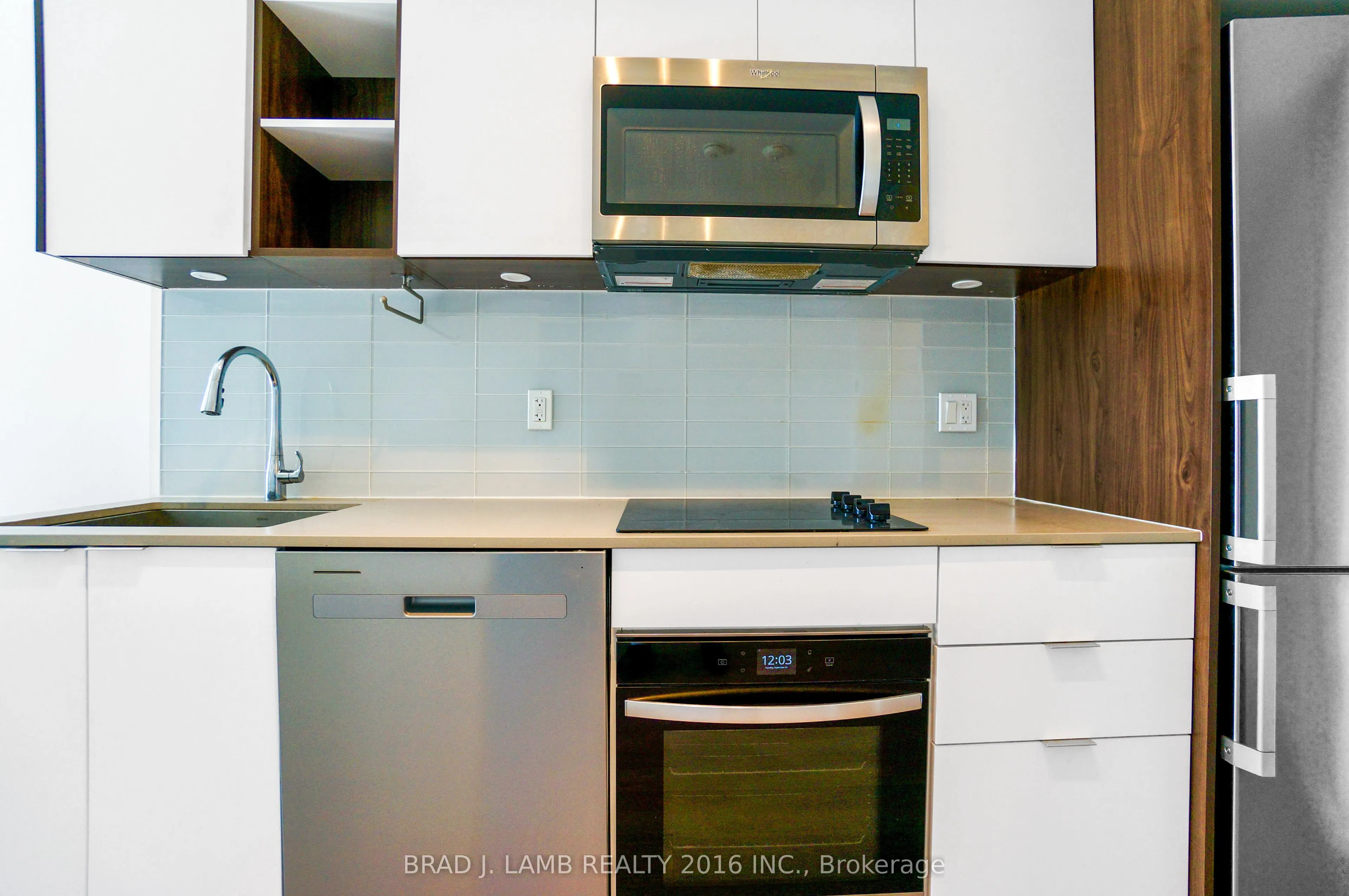 543 Richmond Street W, #1413