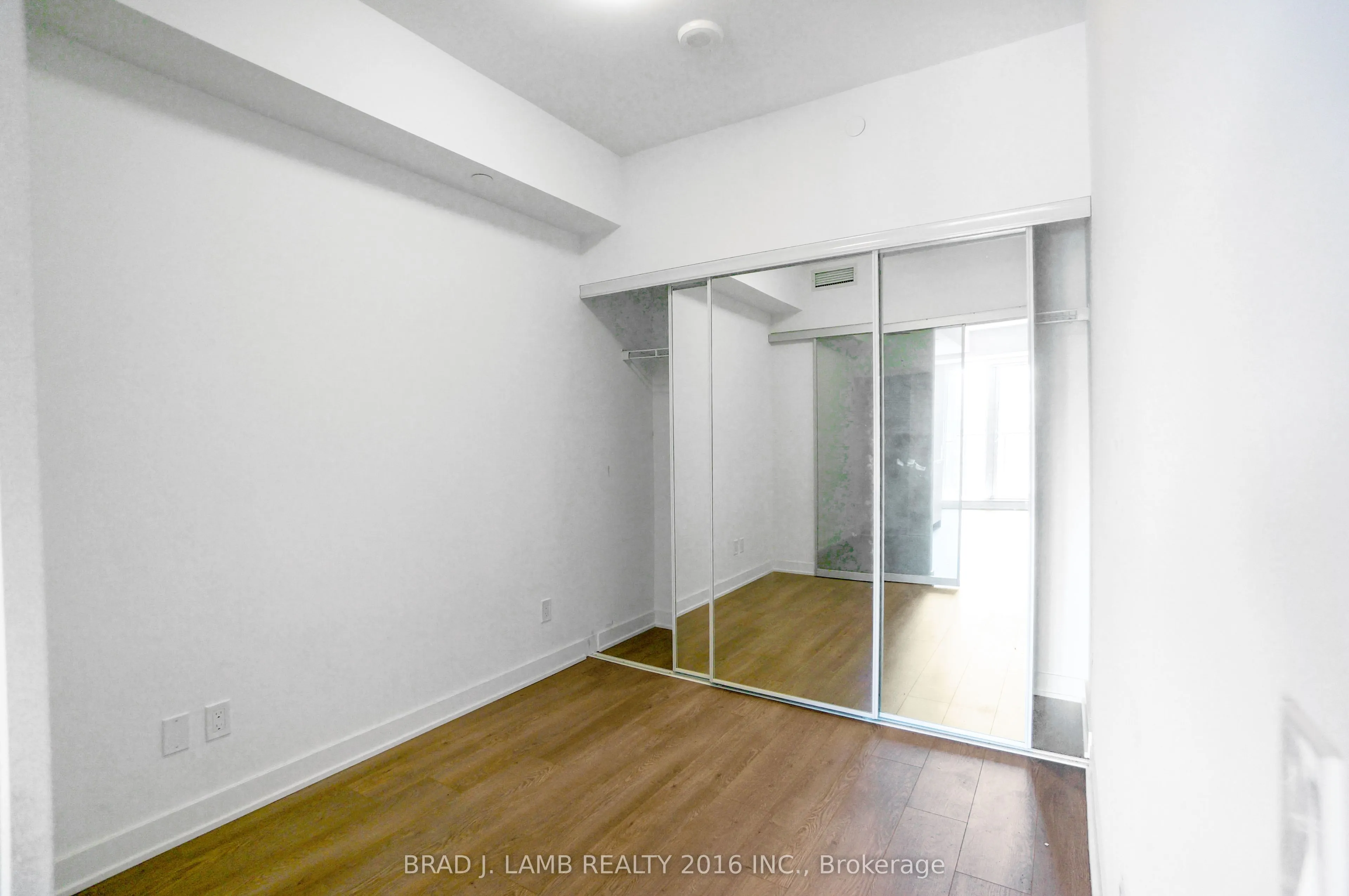 543 Richmond Street W, #1413