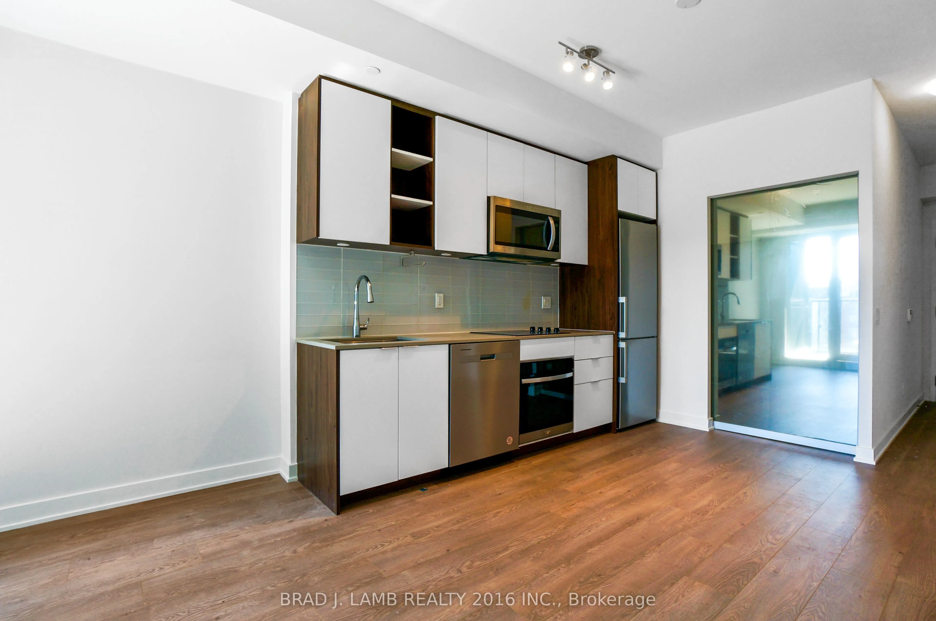 543 Richmond Street W, #1413