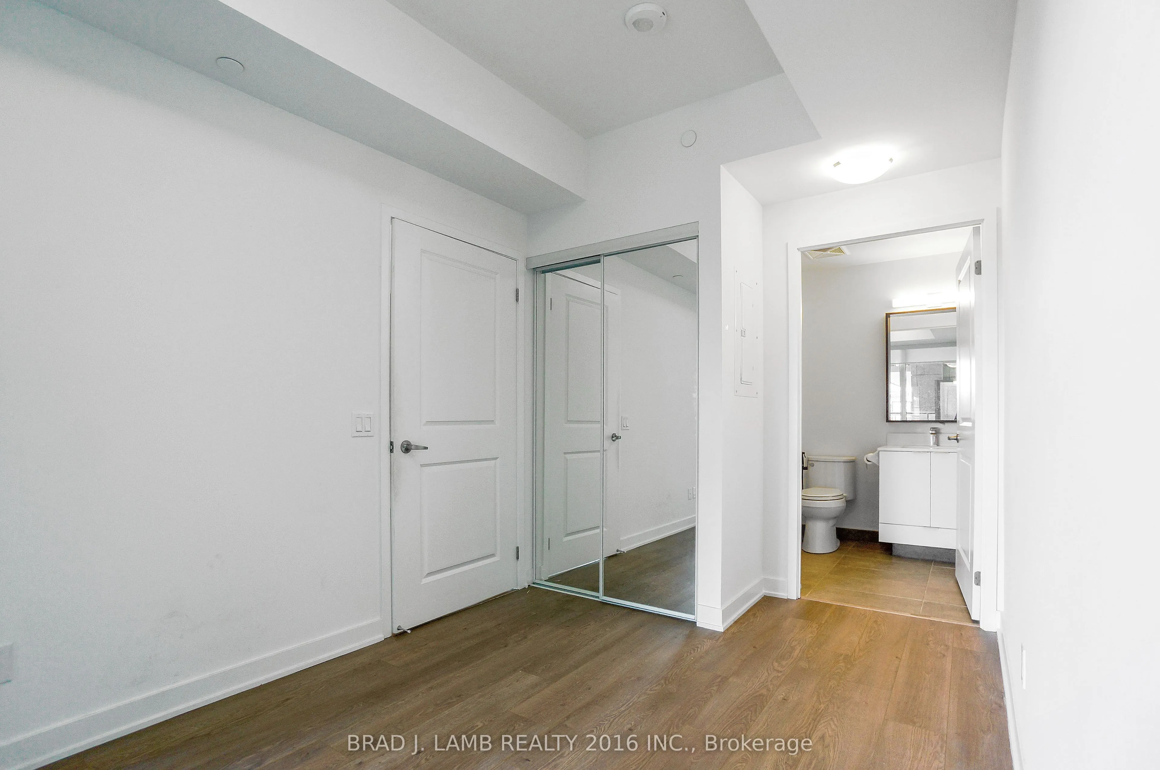543 Richmond Street W, #1413