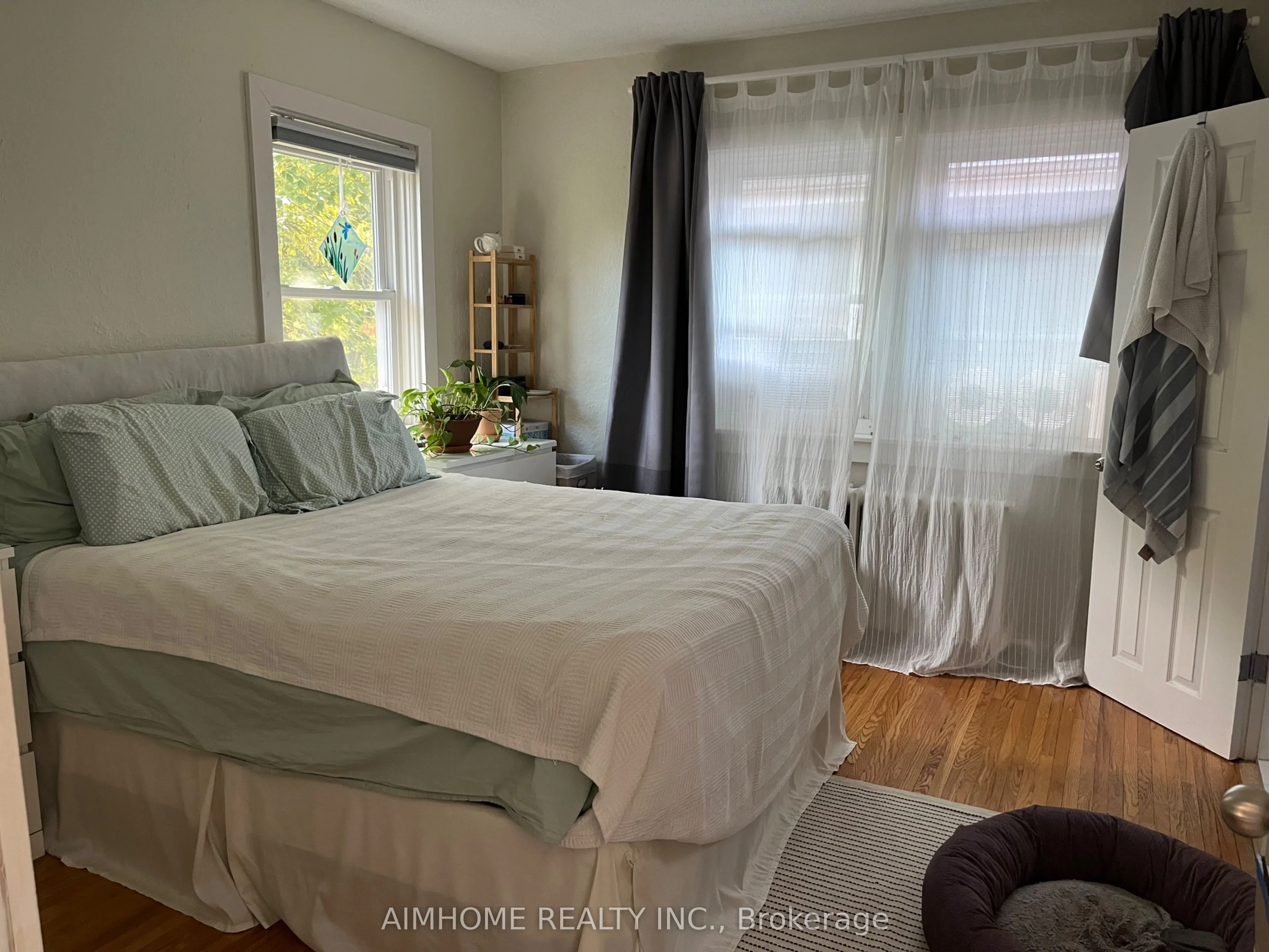 189 Millwood Road, #upper