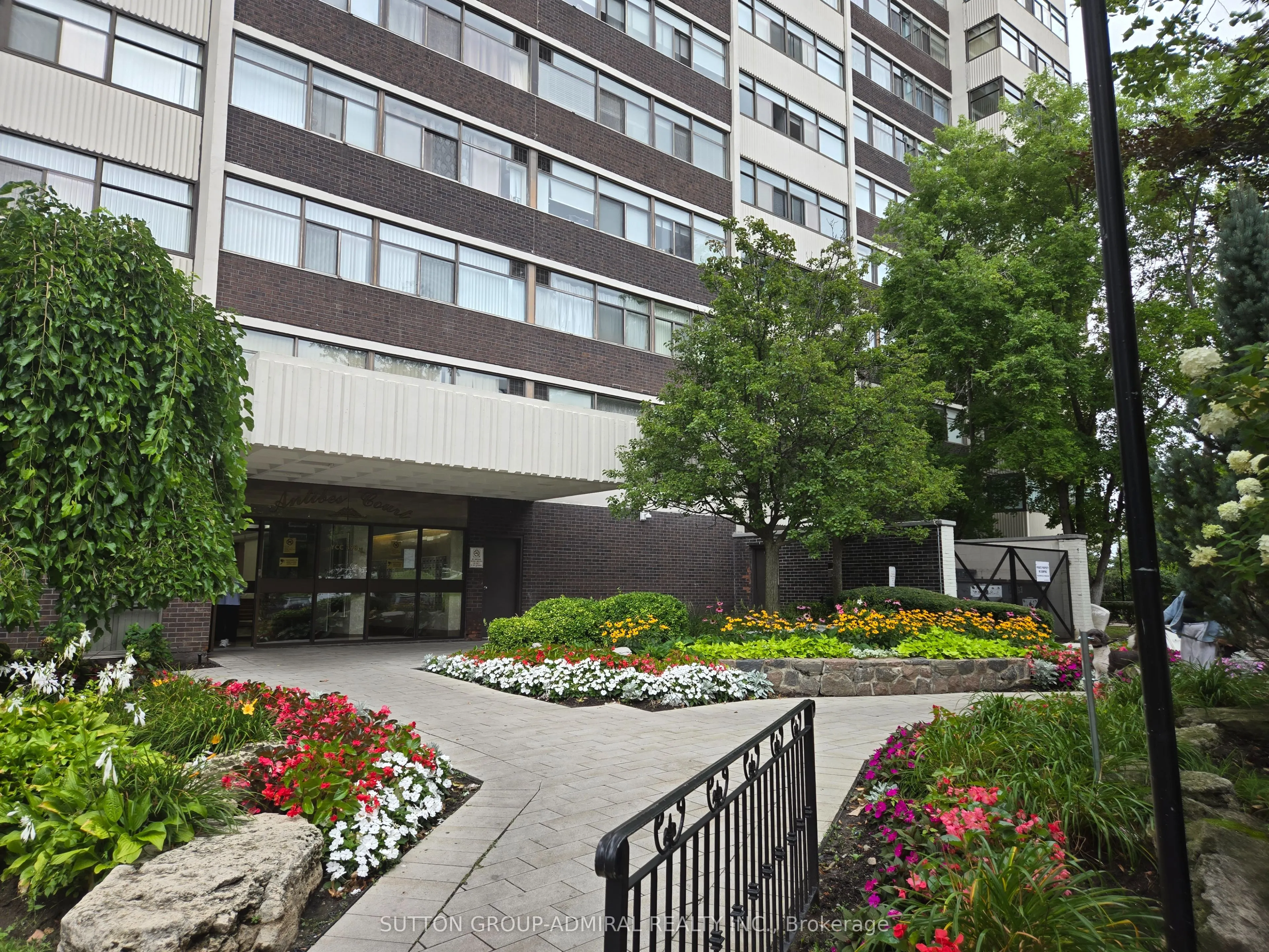 100 Antibes Drive, #1204