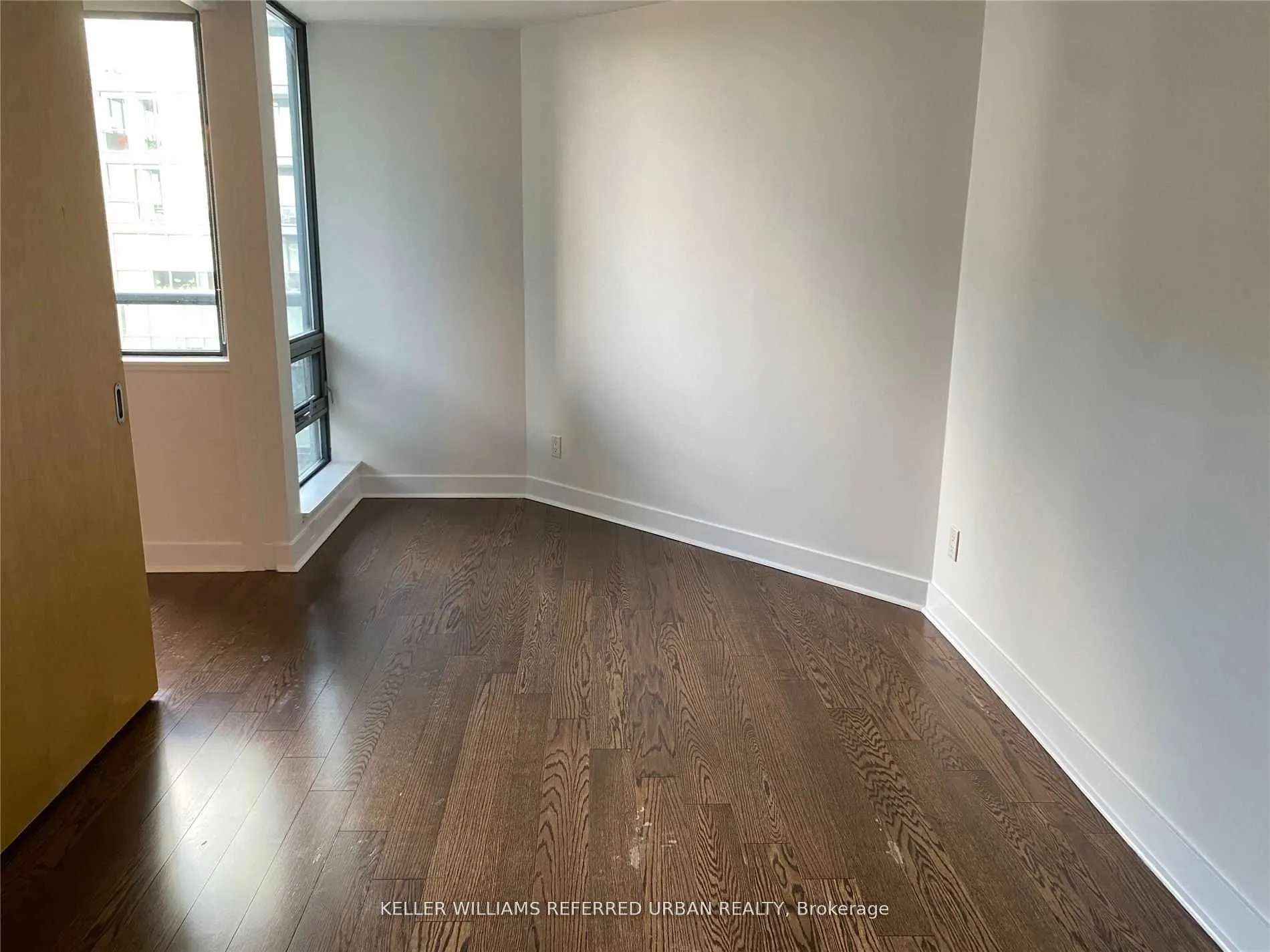 438 King Street W, #1401