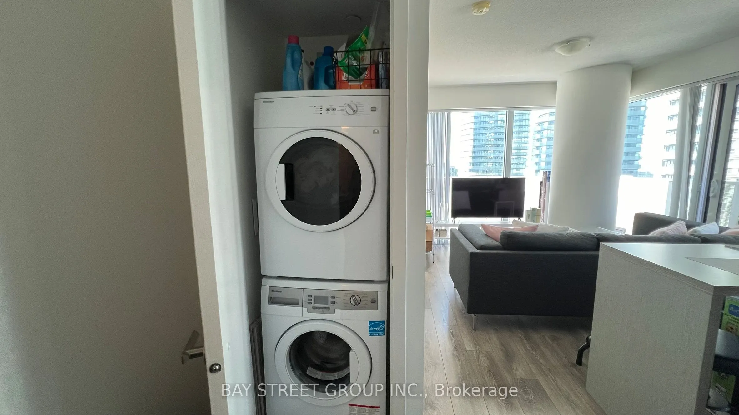 100 Harbour Street, #3302