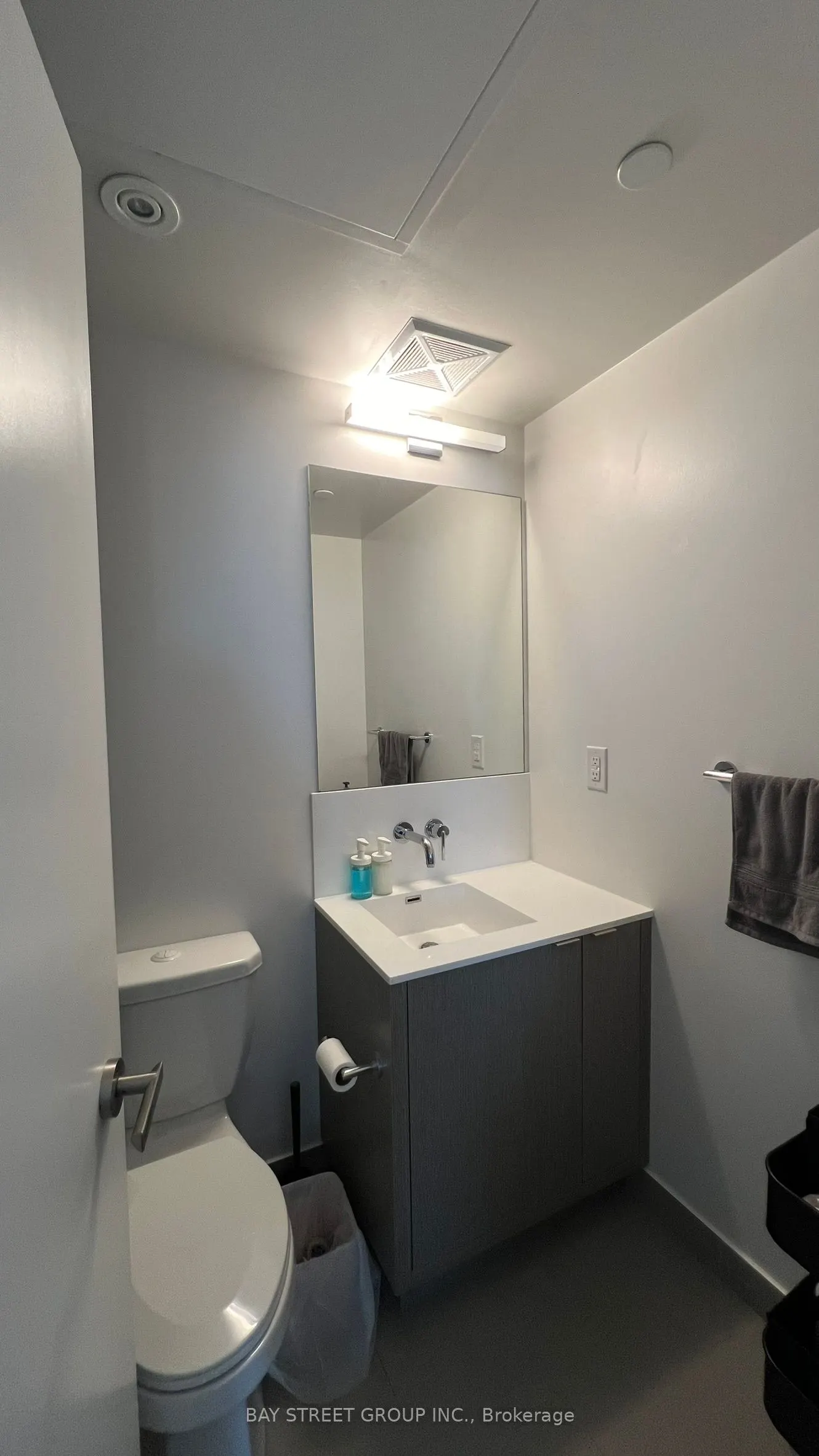 100 Harbour Street, #3302