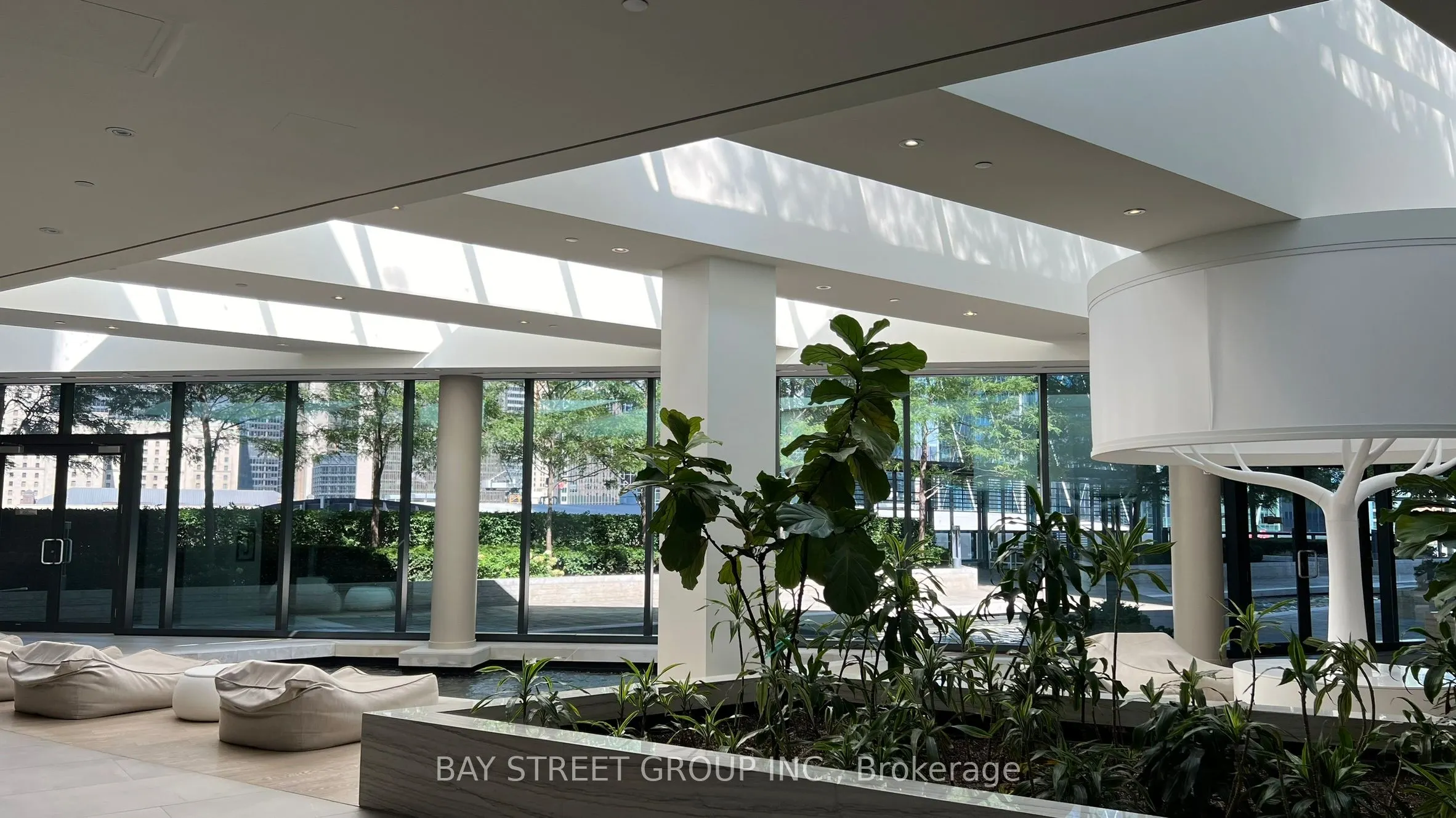 100 Harbour Street, #3302