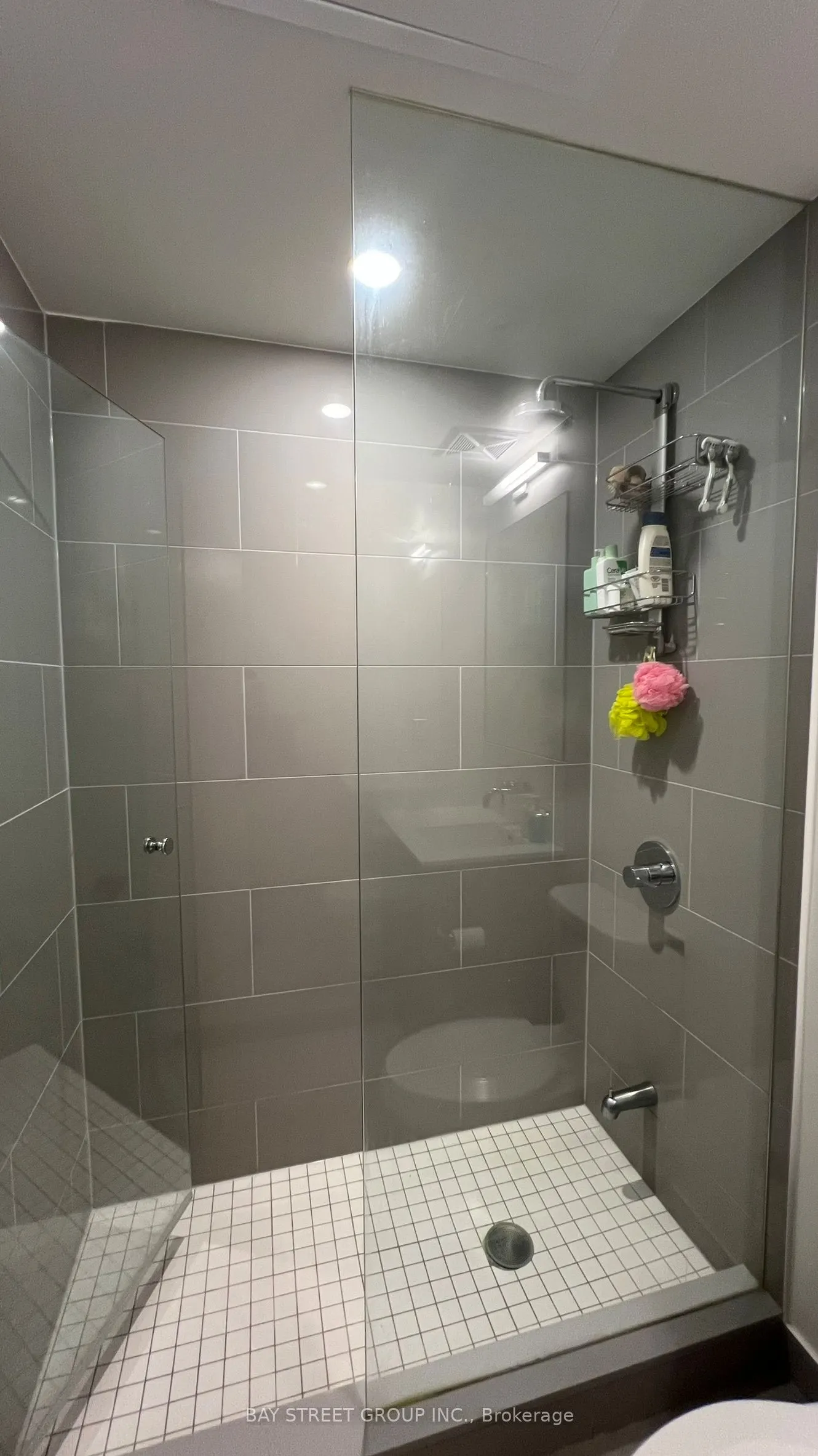 100 Harbour Street, #3302