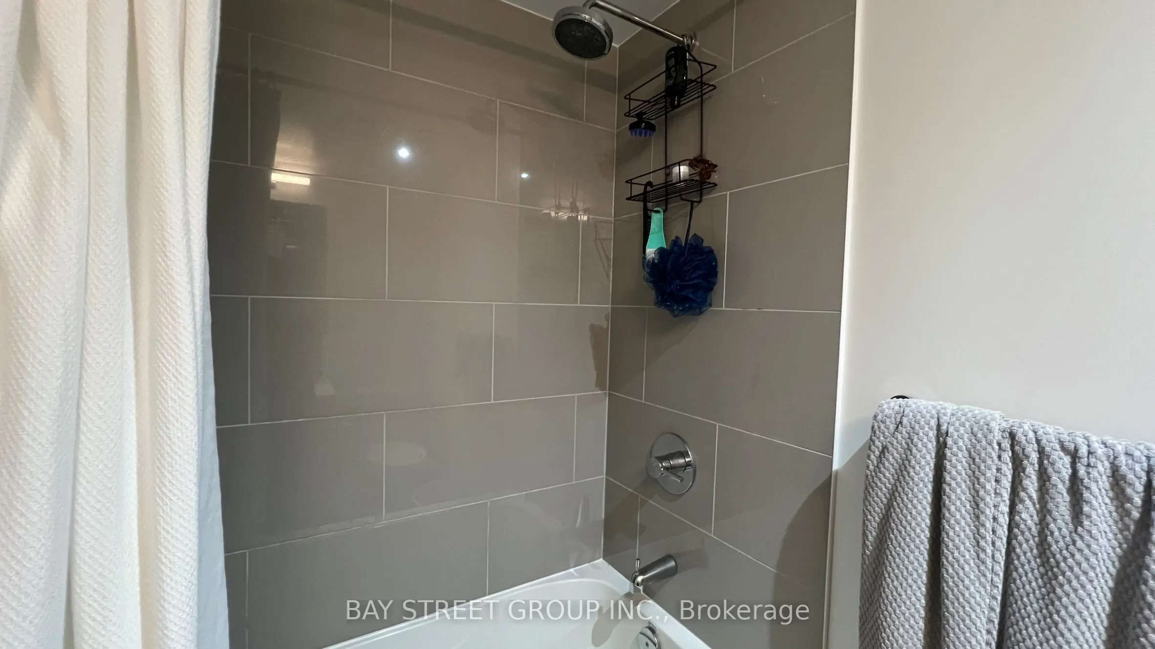 100 Harbour Street, #3302