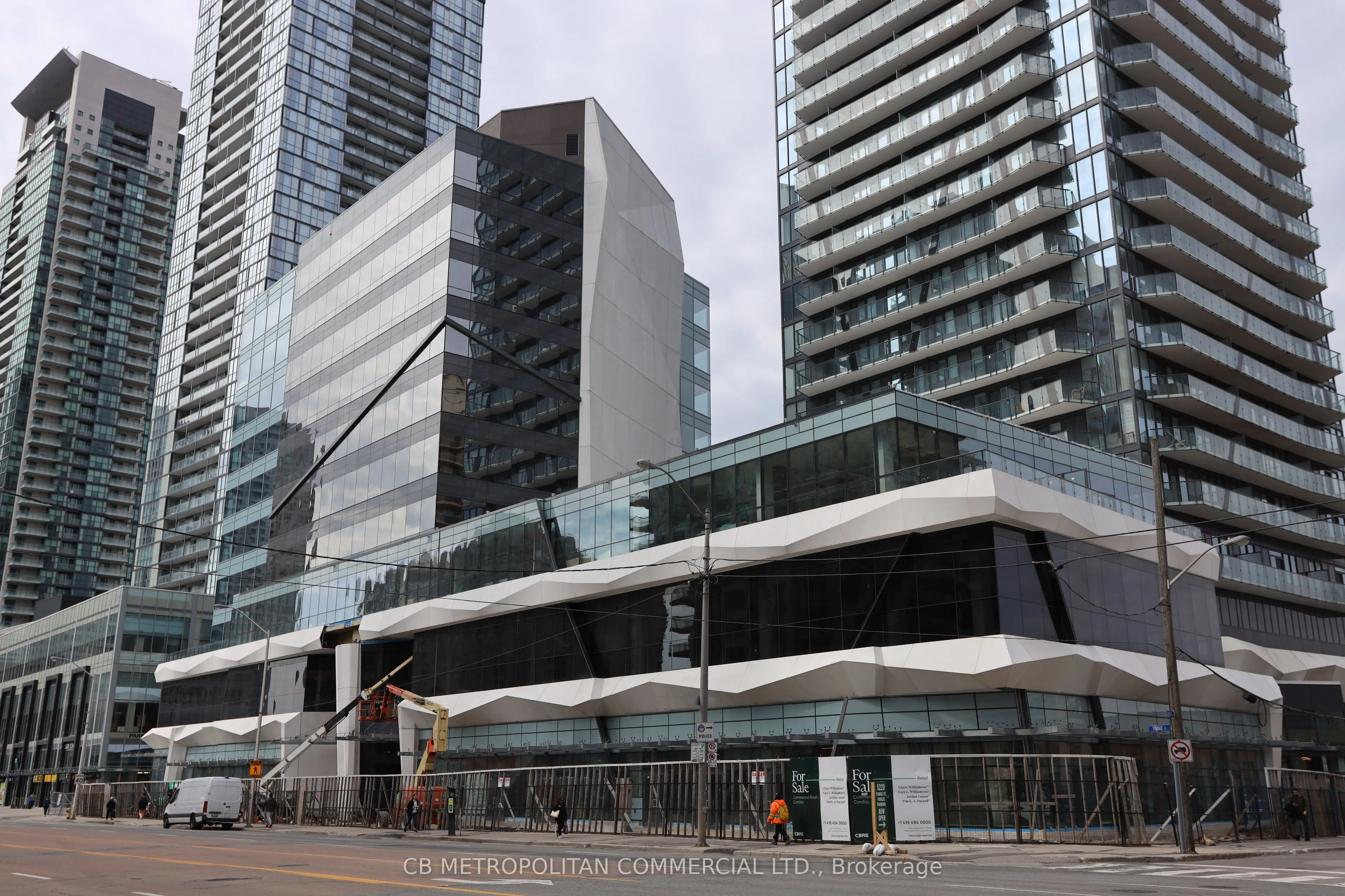 5250 Yonge Street, #Upper Market