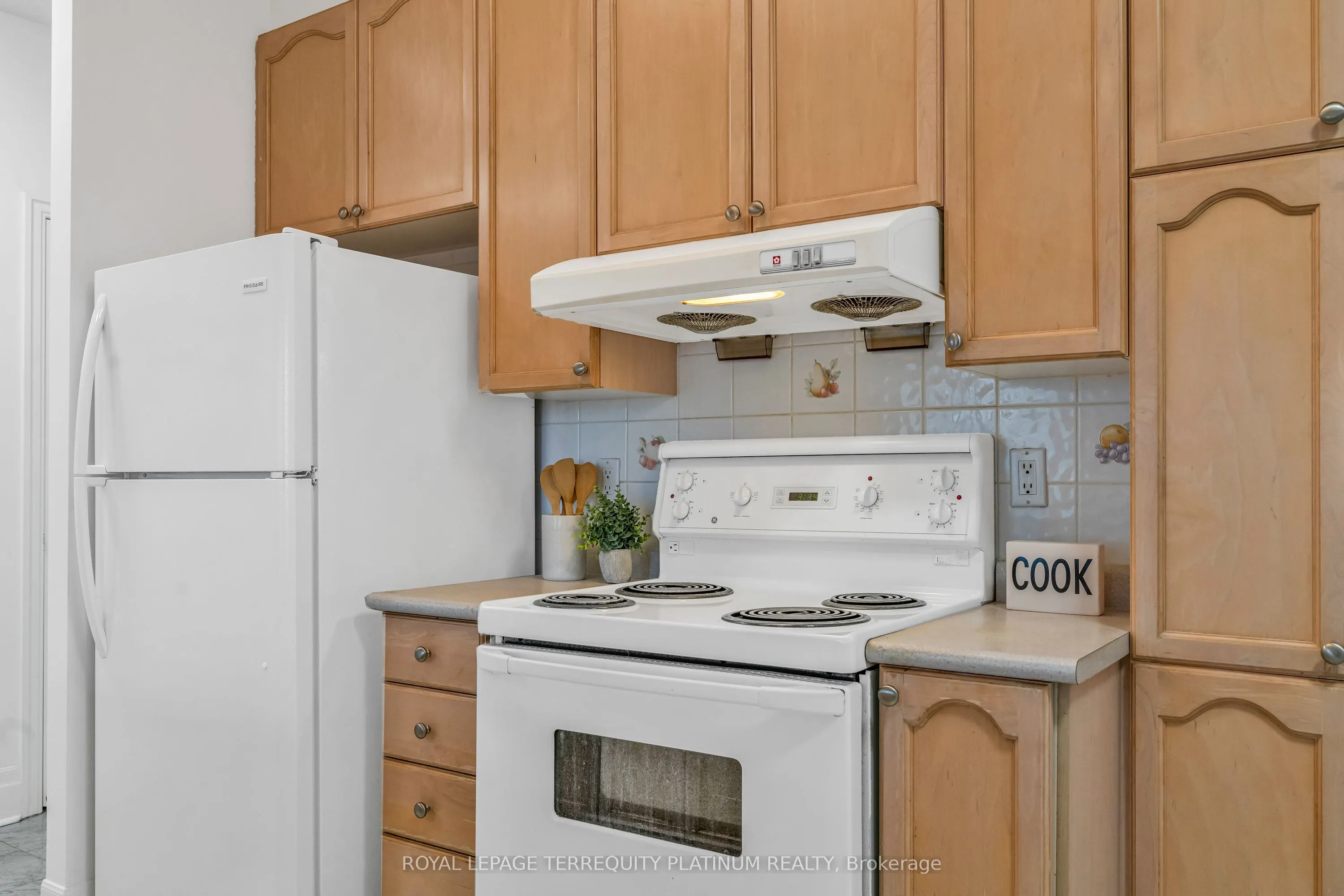 188 Doris Avenue, #1902