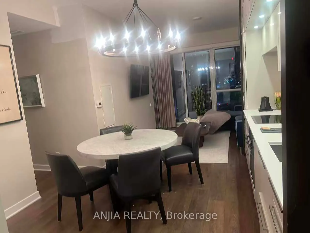 15 Grenville Street, #5001