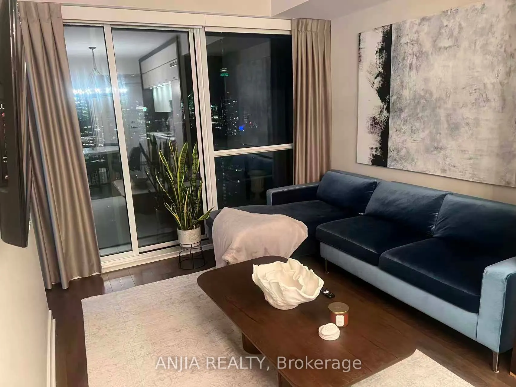 15 Grenville Street, #5001
