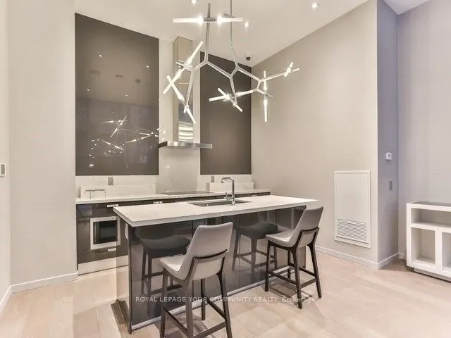 42 Charles Street E, #610