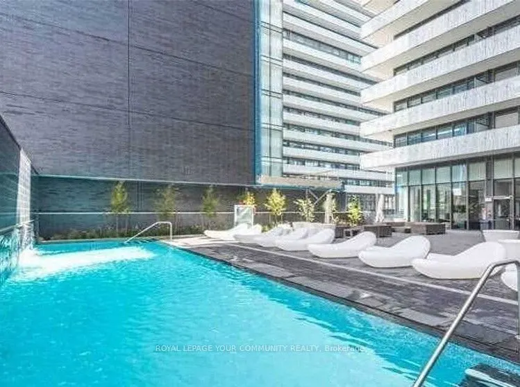 42 Charles Street E, #610