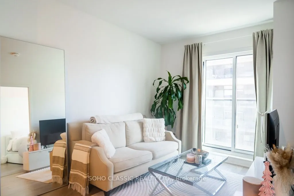 543 Richmond Street W, #512