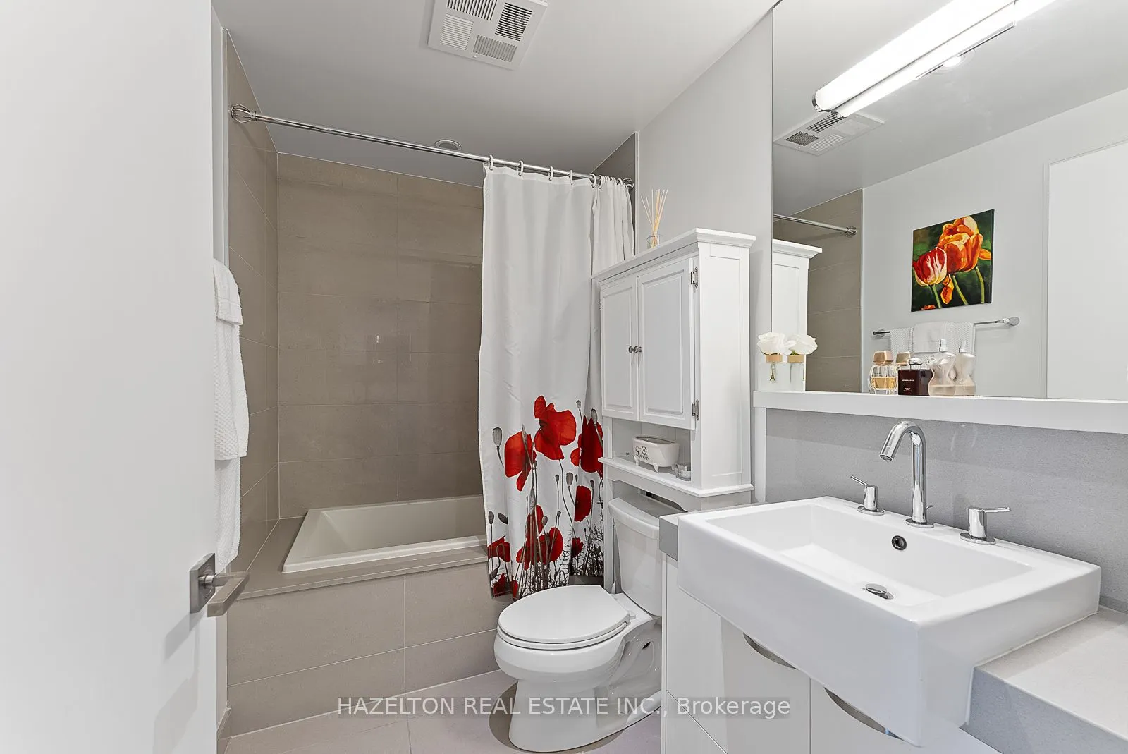 170 Avenue Road, #211