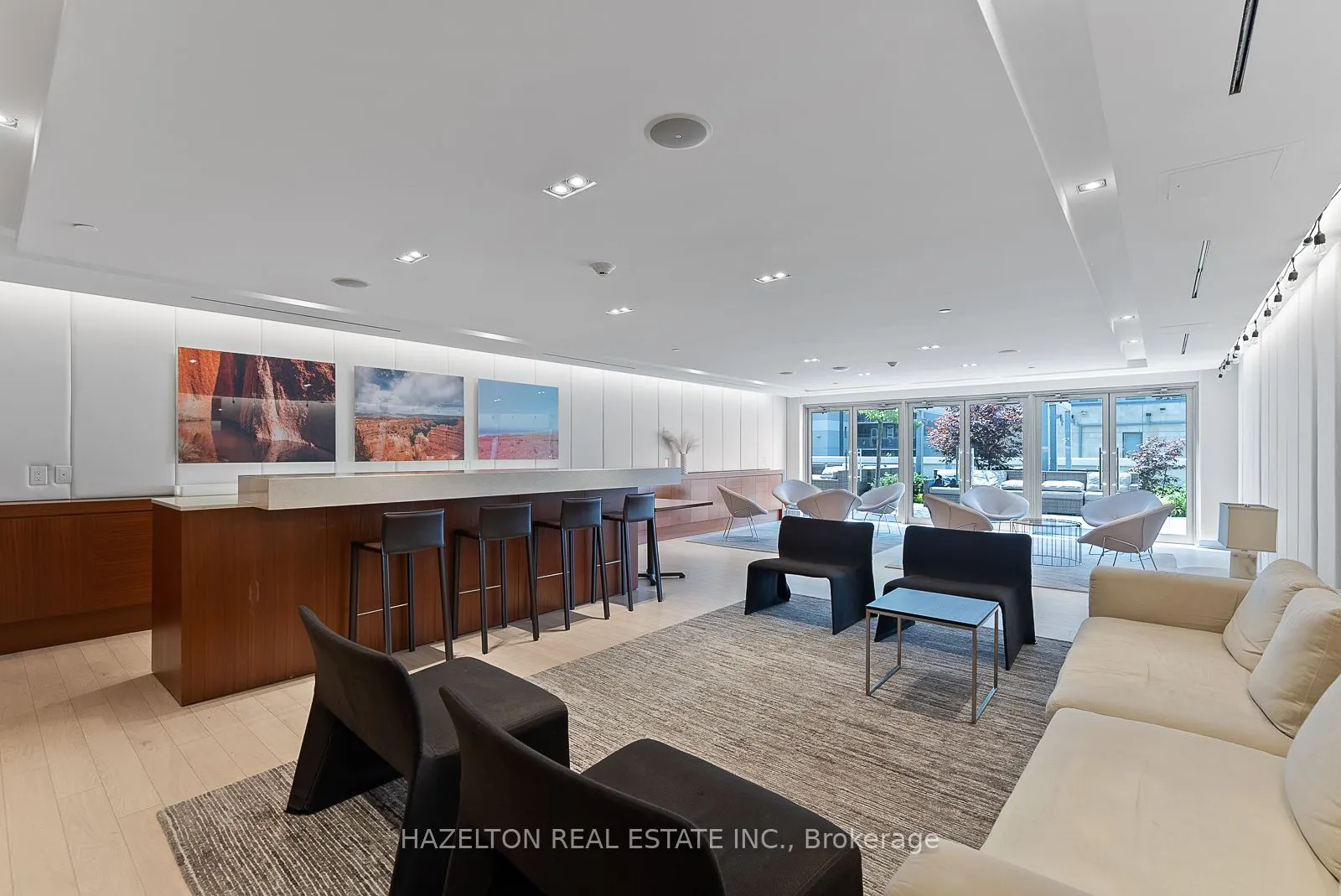 170 Avenue Road, #211