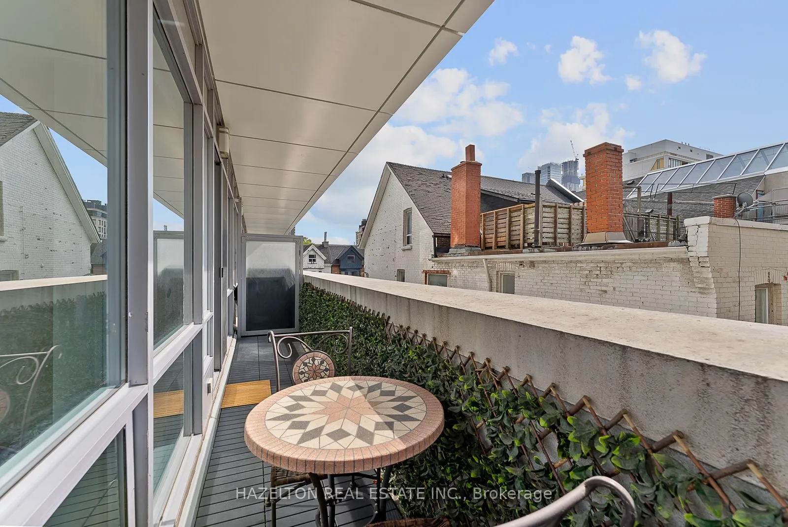 170 Avenue Road, #211