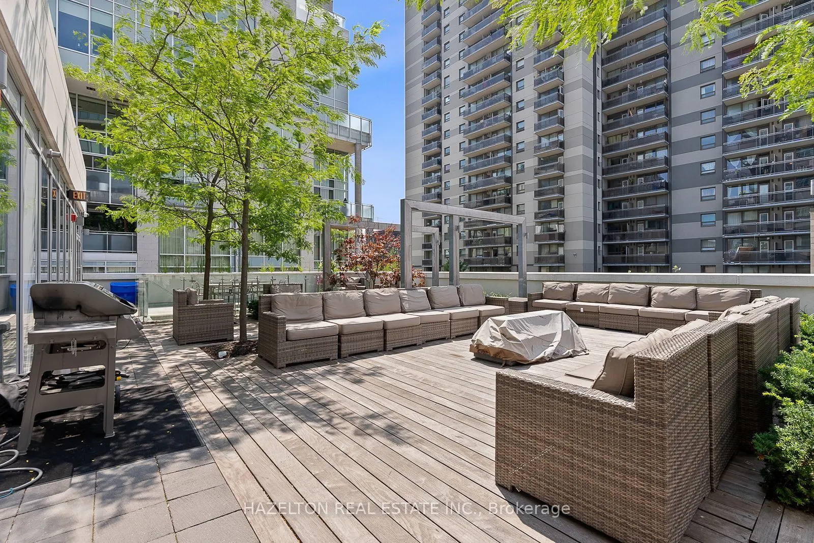 170 Avenue Road, #211