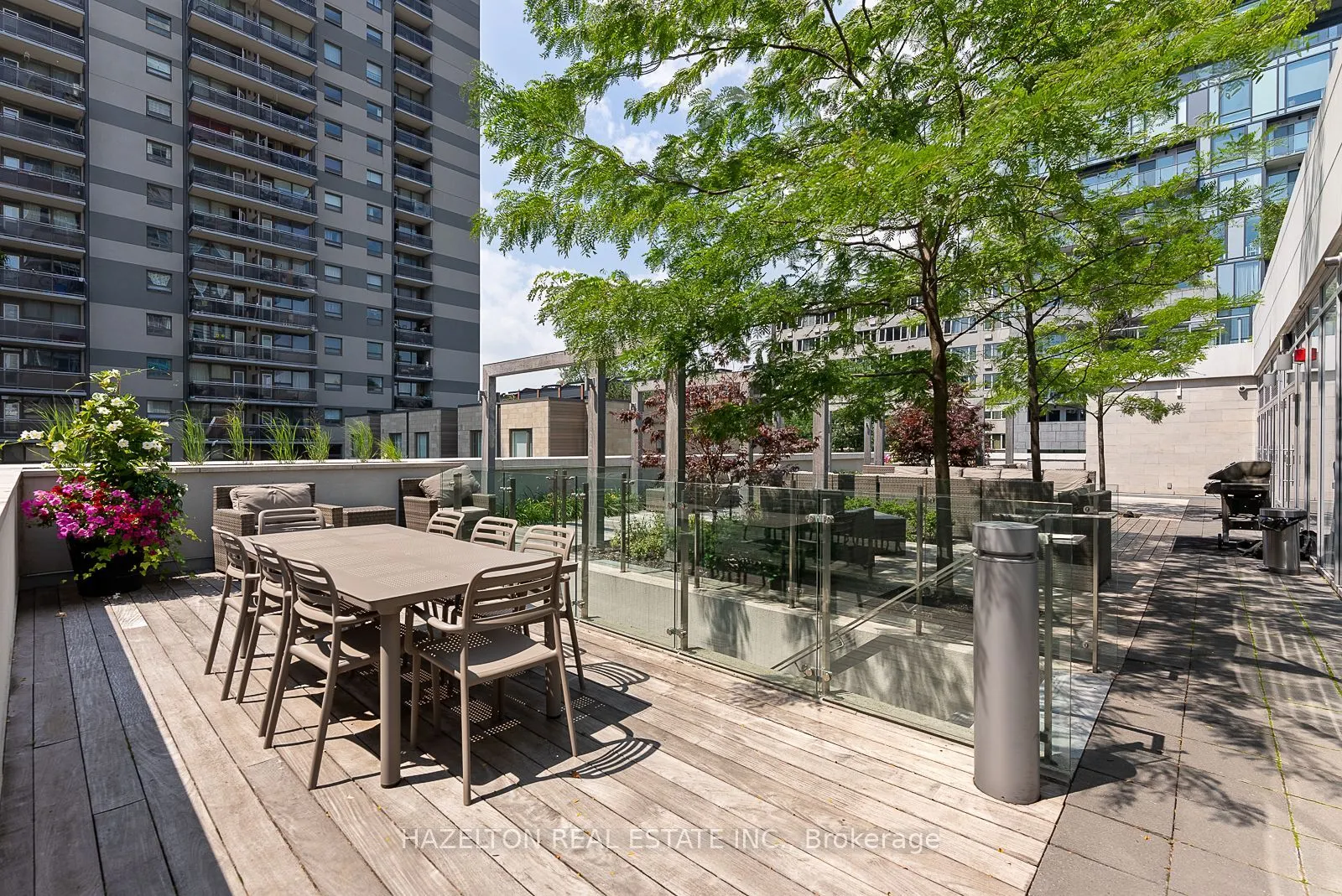 170 Avenue Road, #211