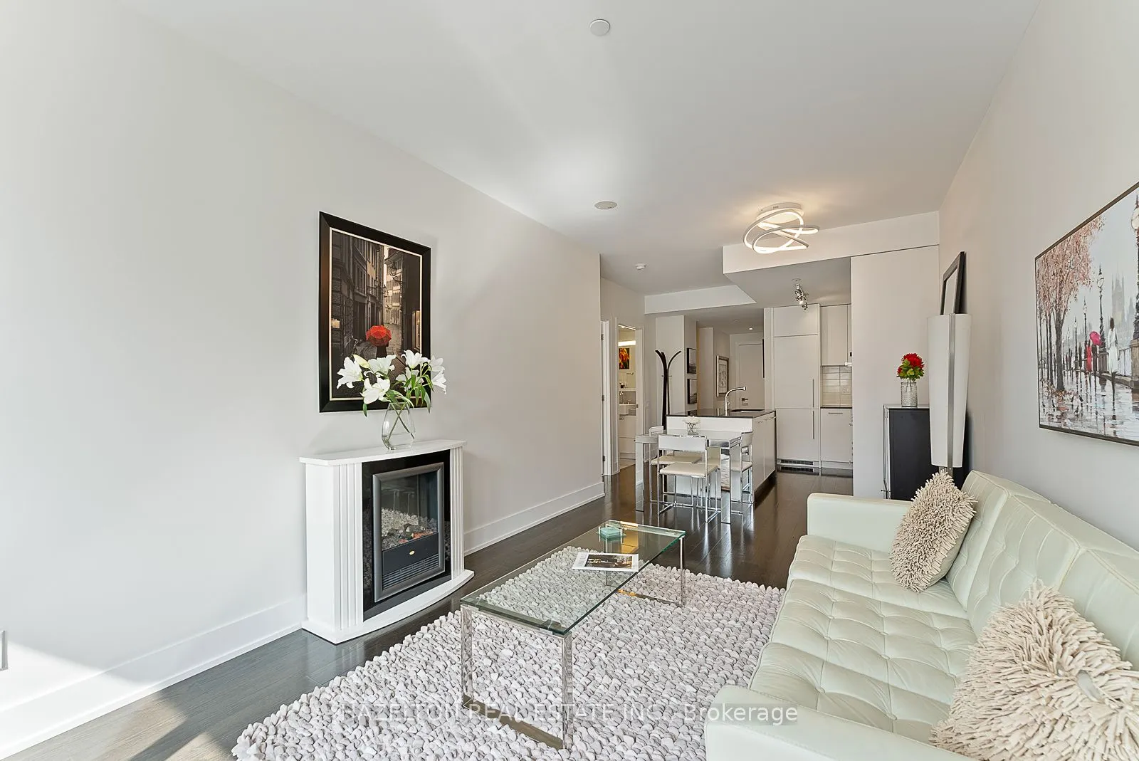 170 Avenue Road, #211