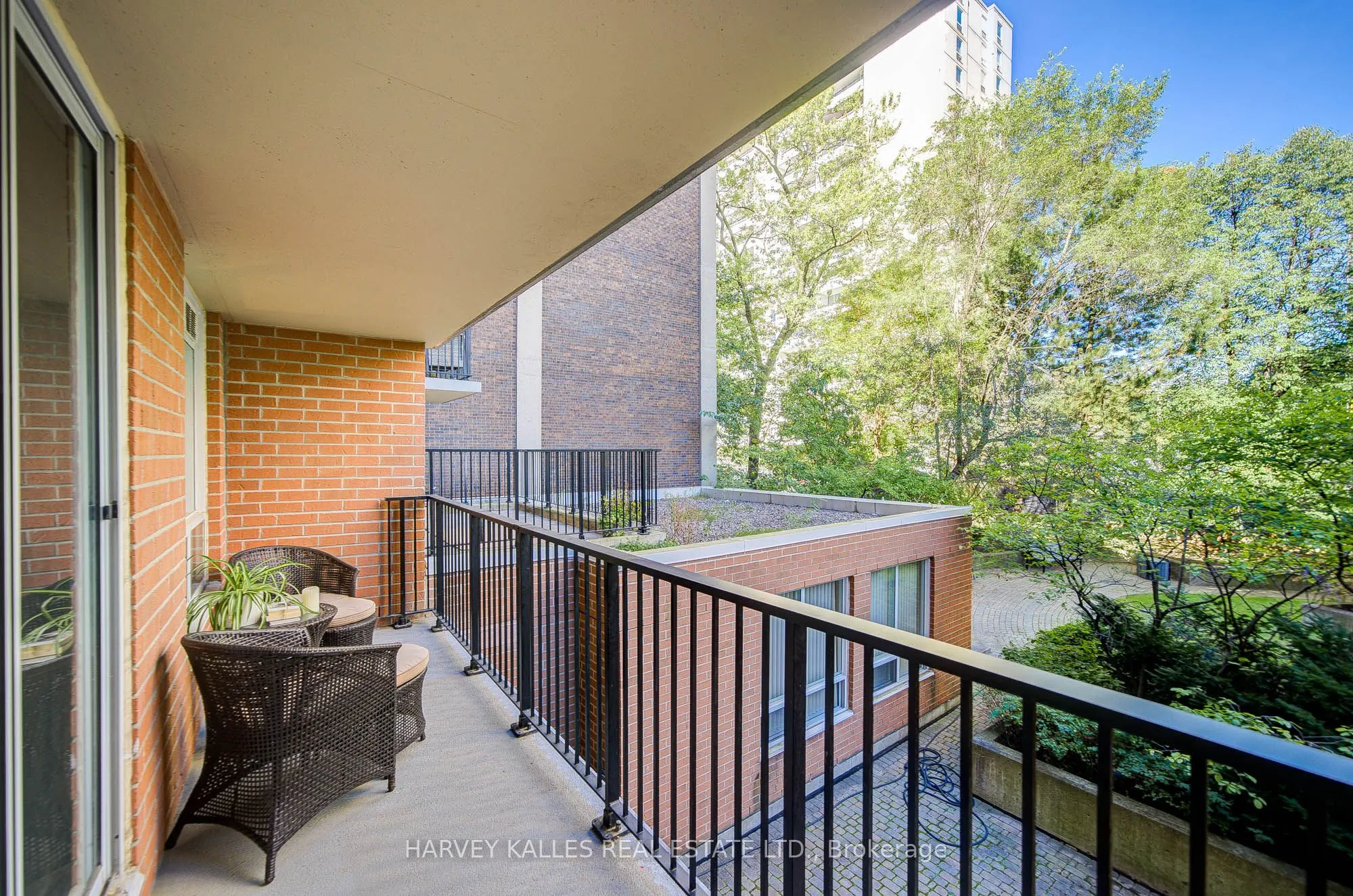 260 Merton Street, #210
