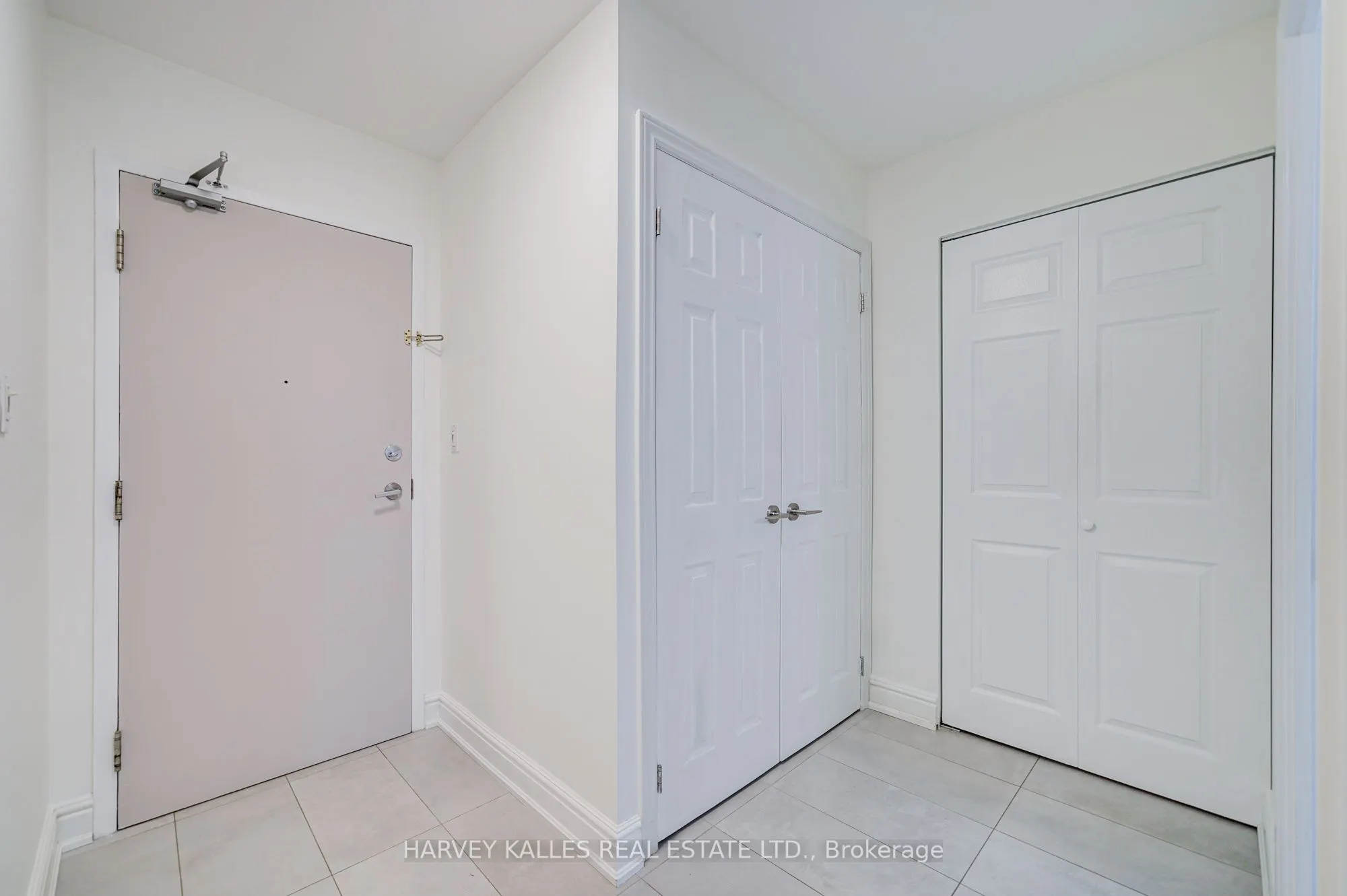 260 Merton Street, #210