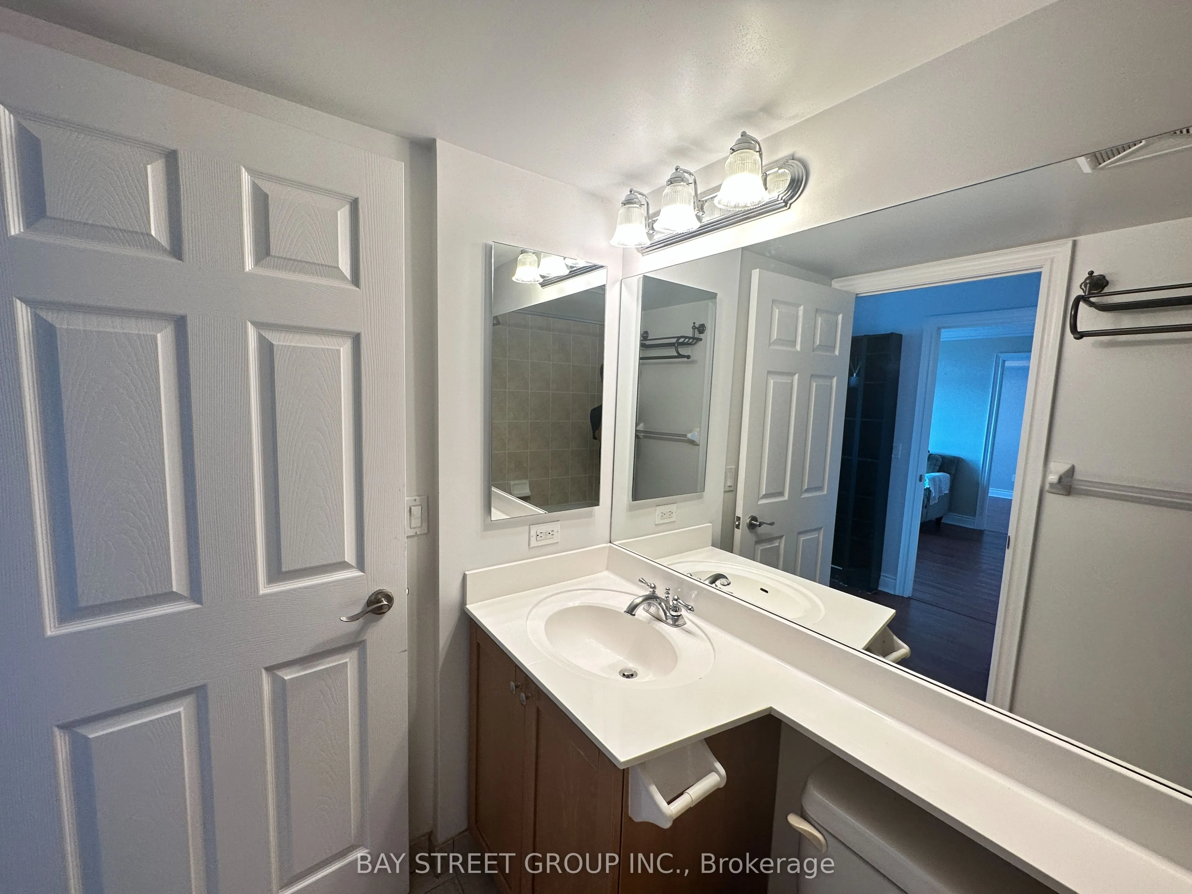 15 Greenview Avenue, #2614
