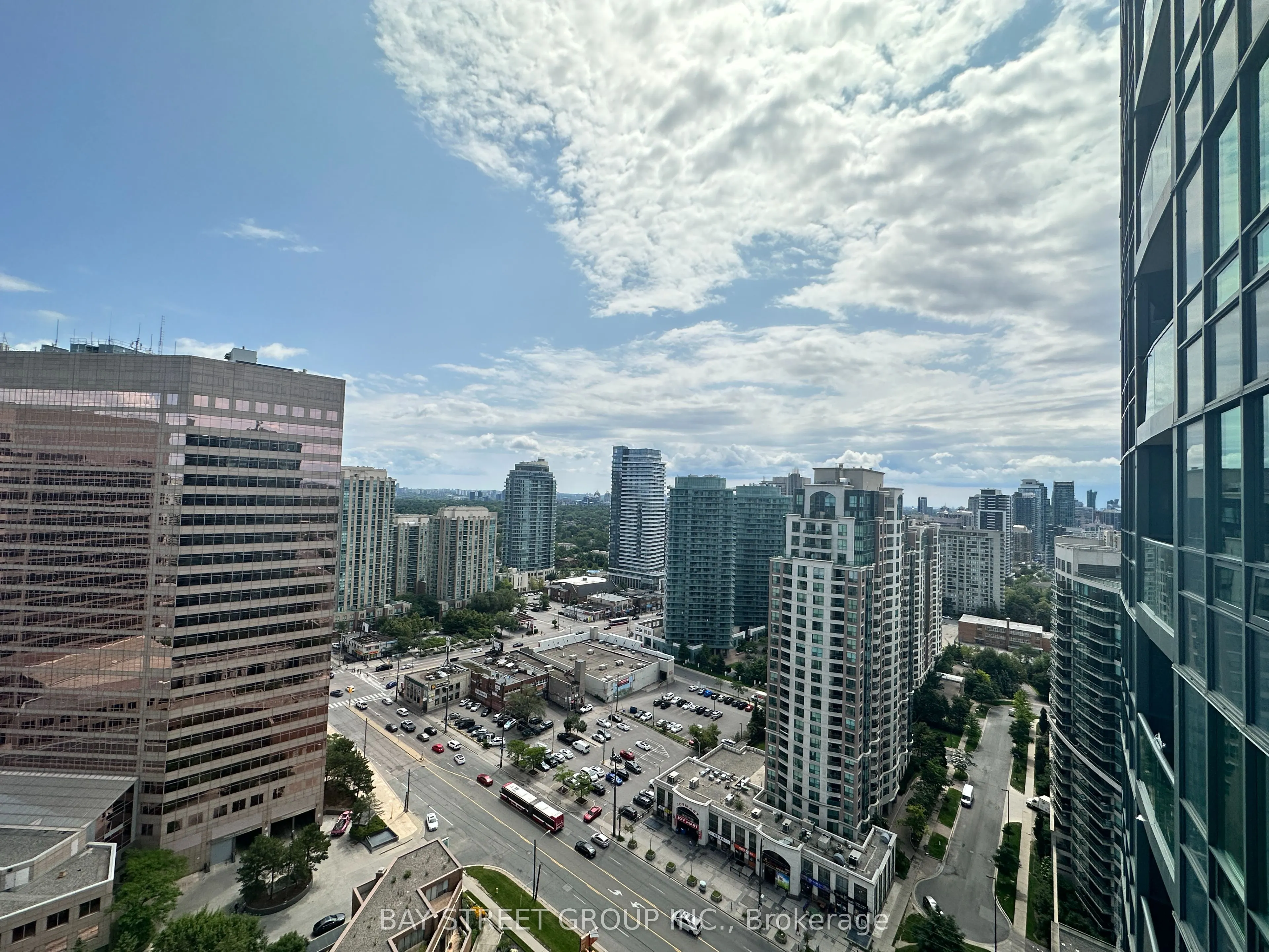 15 Greenview Avenue, #2614