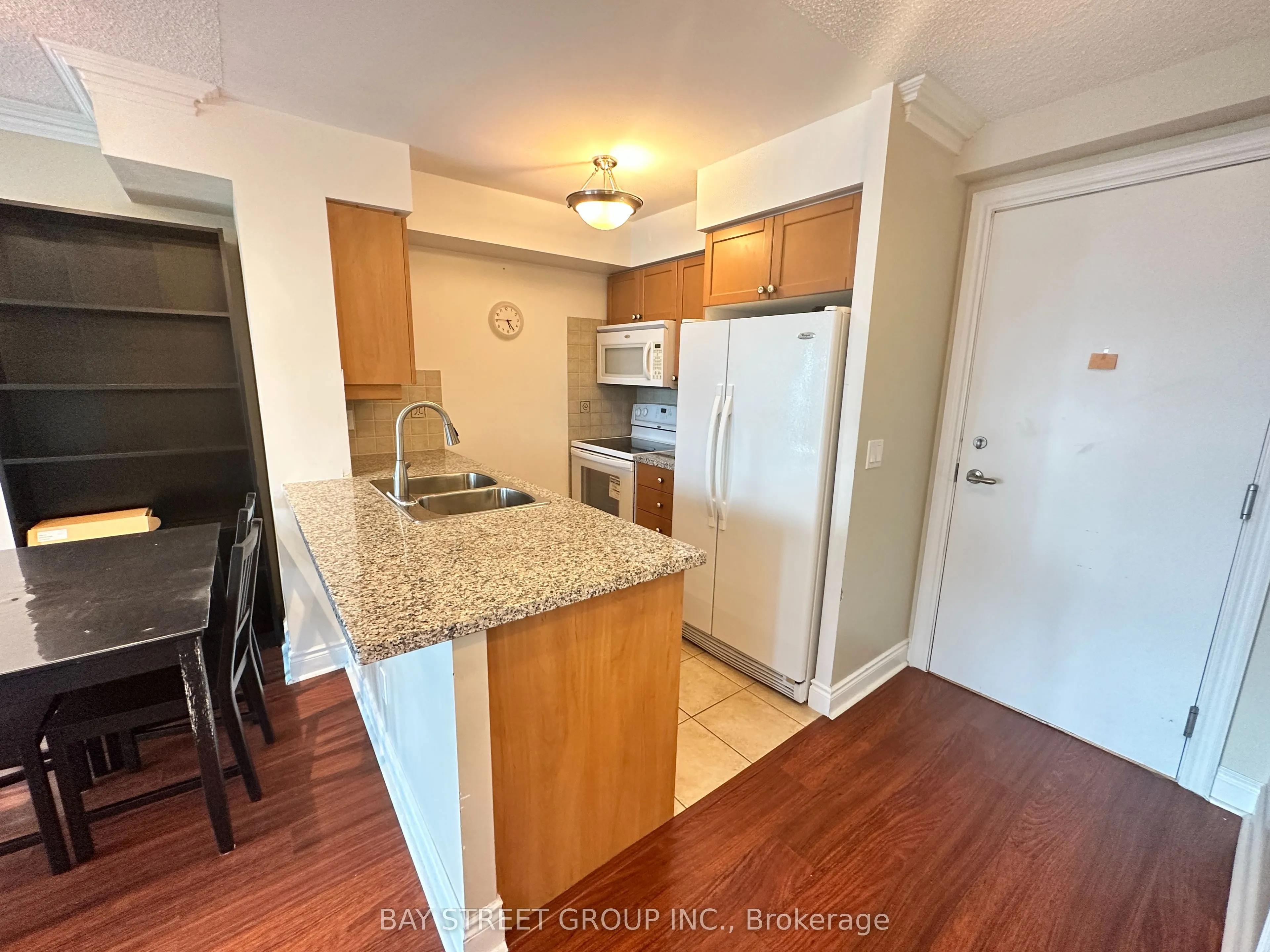 15 Greenview Avenue, #2614