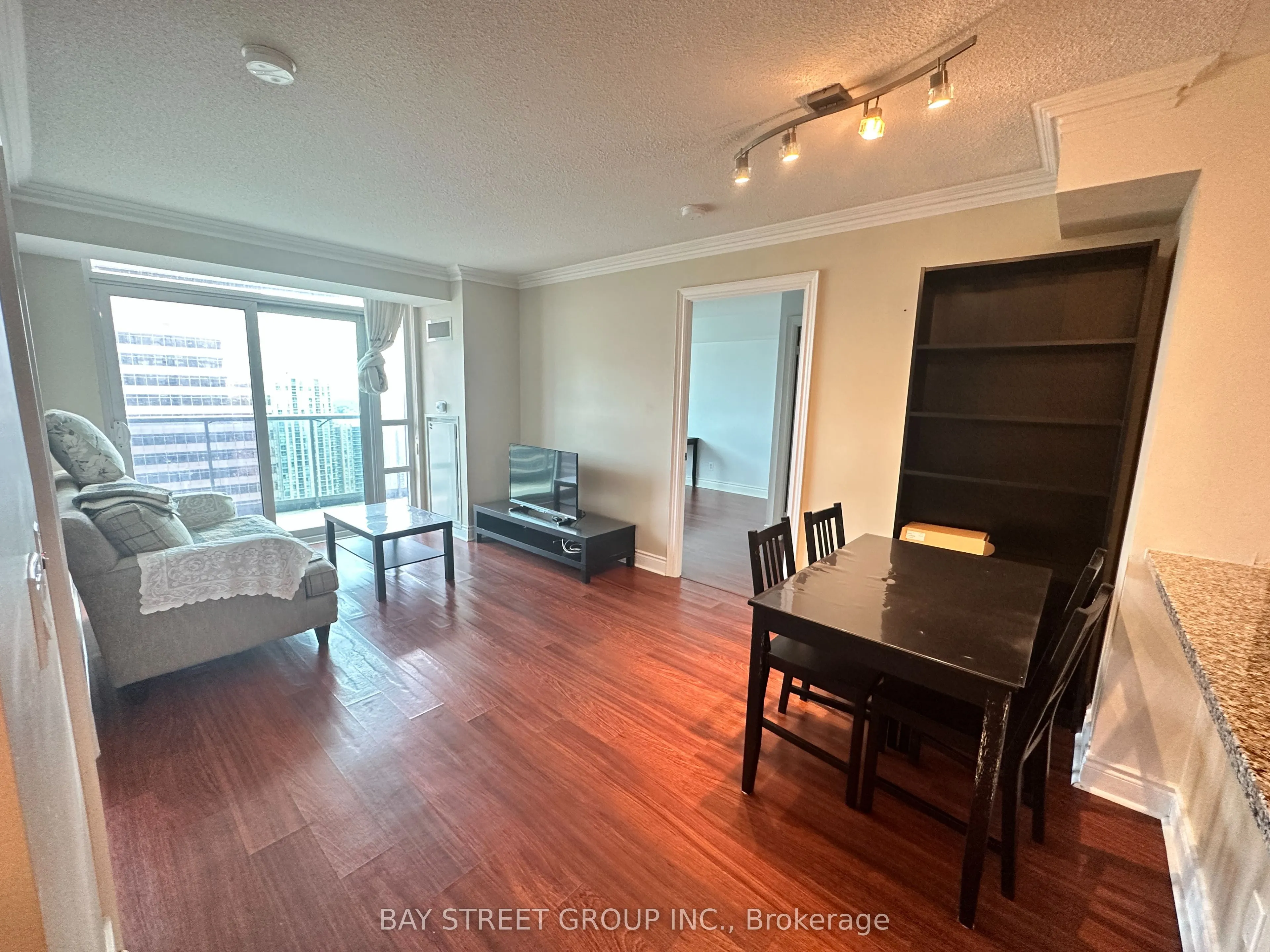 15 Greenview Avenue, #2614