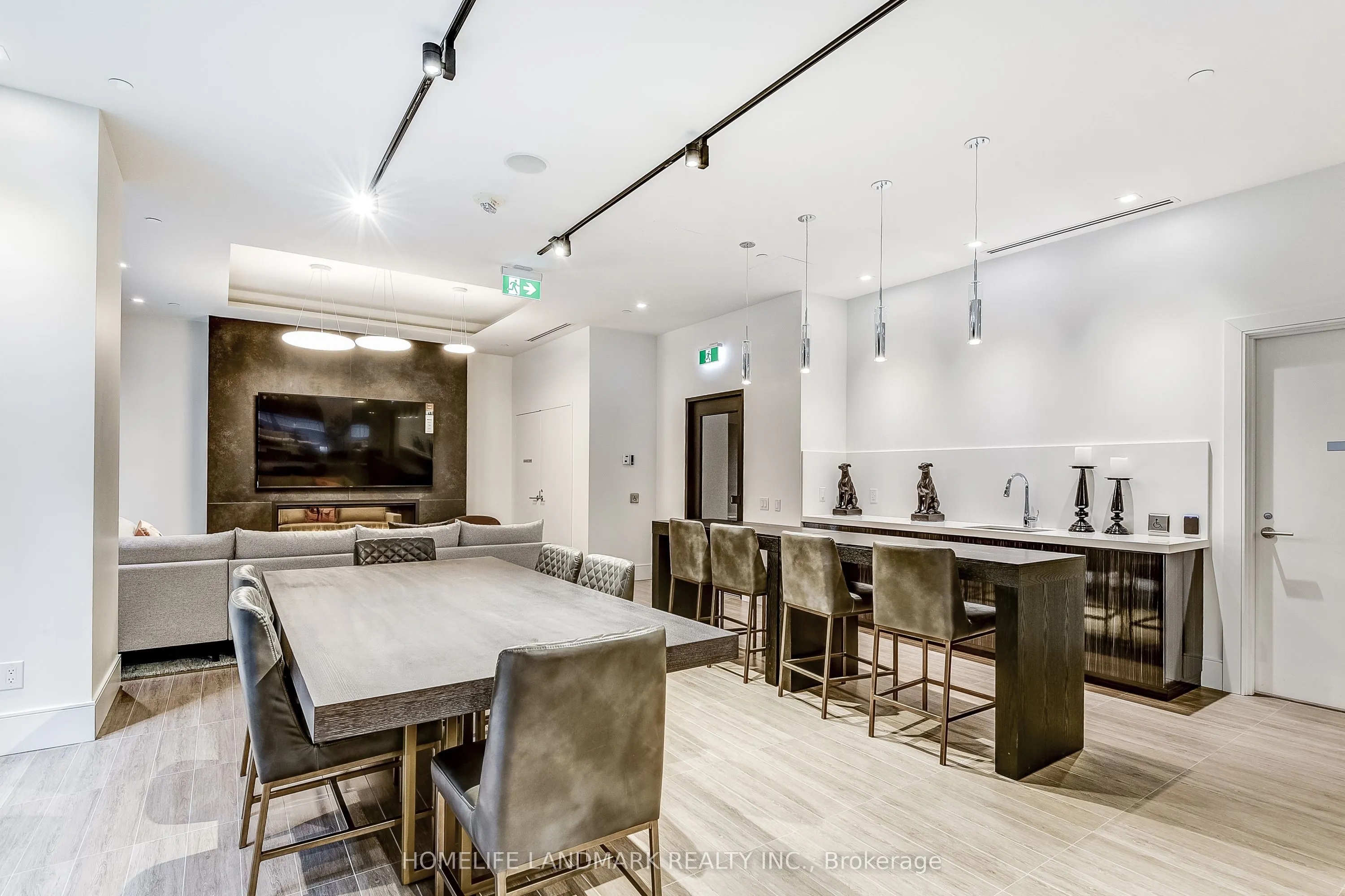 28 Widmer Street, #3625