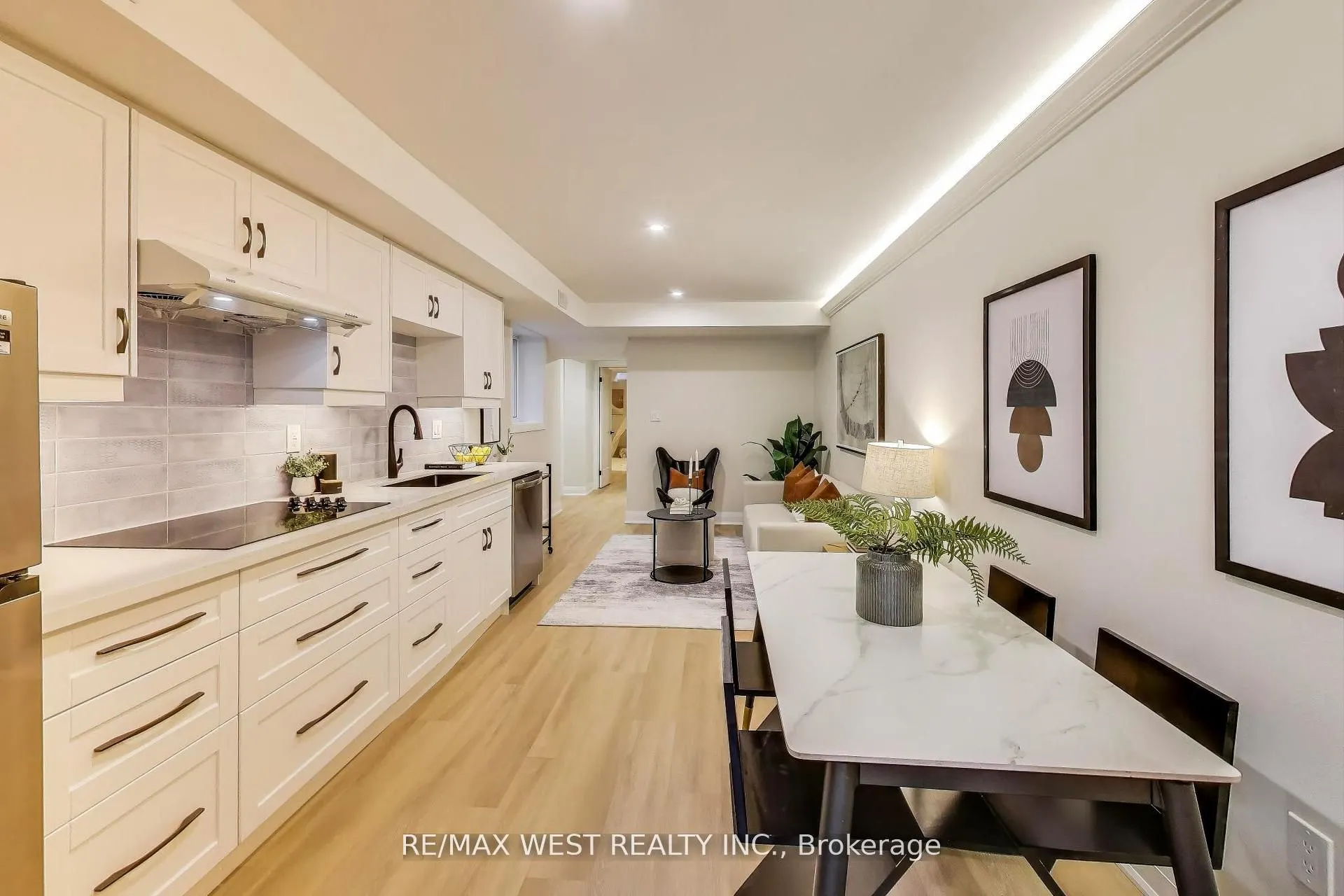 21 Rolyat Street