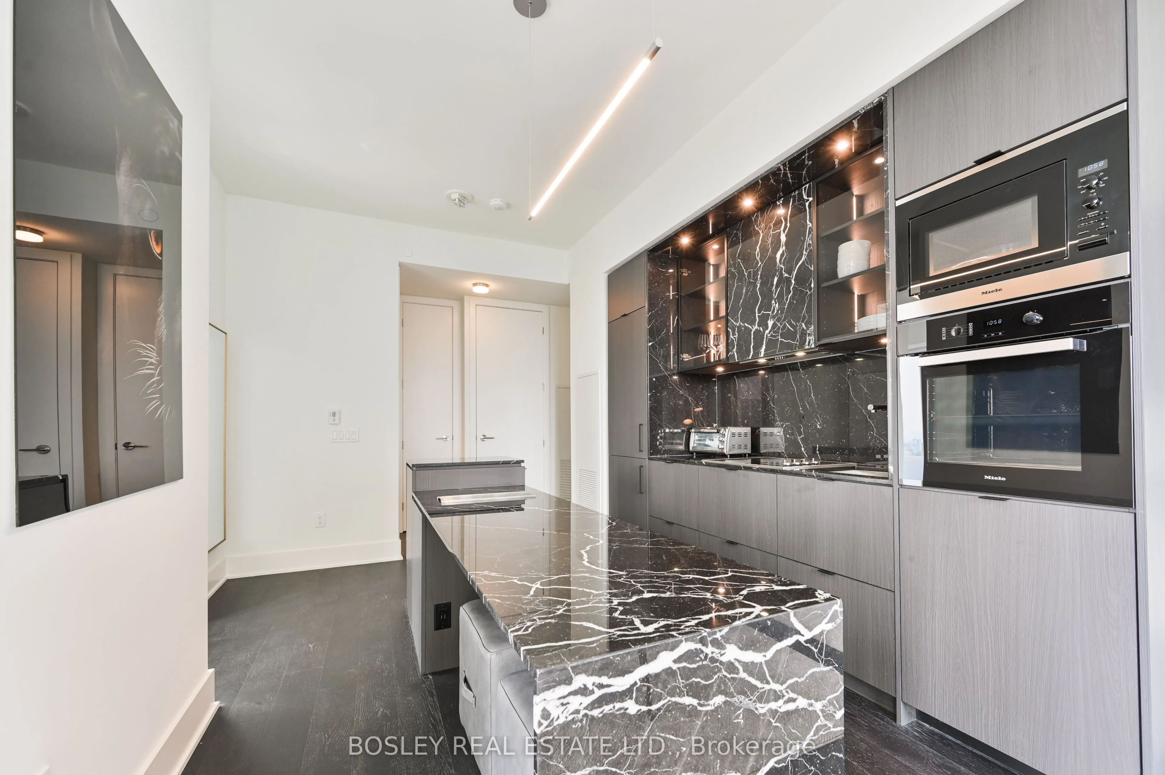 11 Yorkville Avenue, #5007