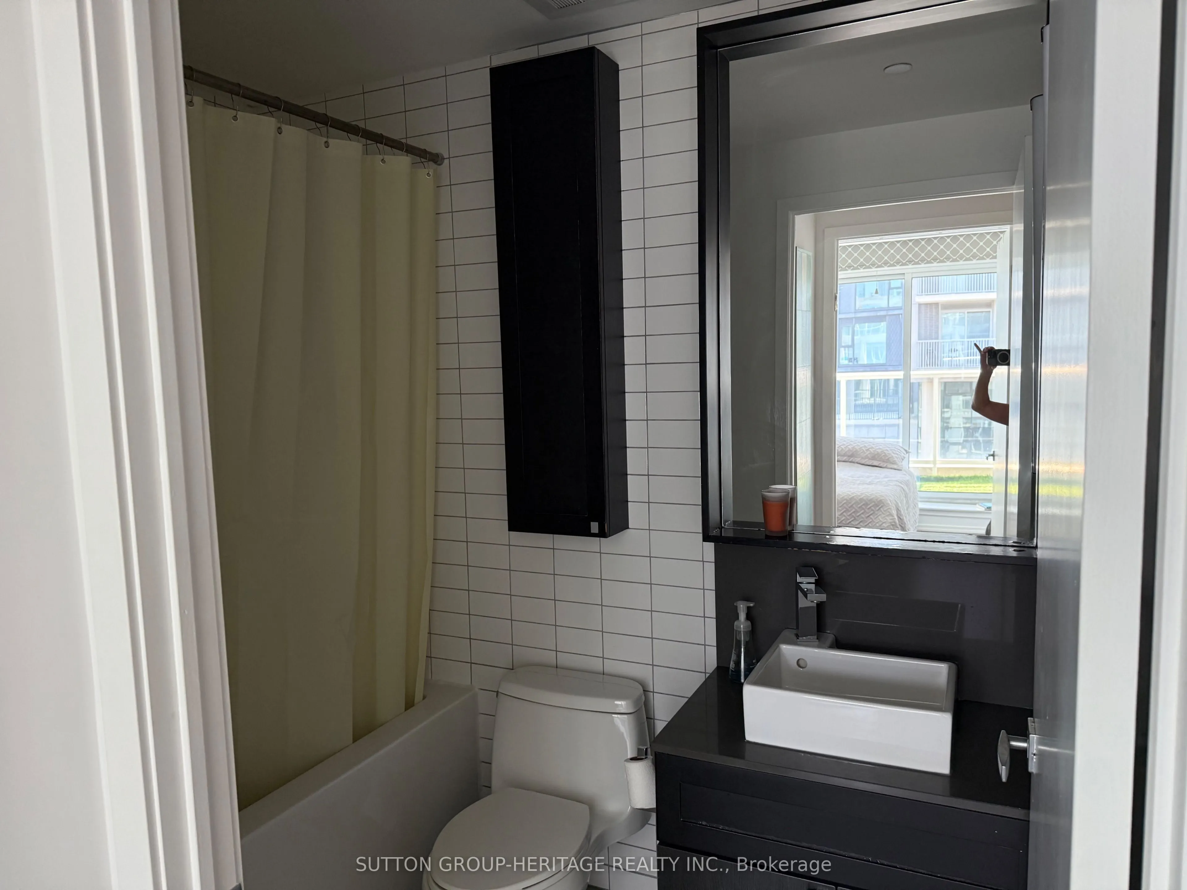 783 Bathurst Street, #814