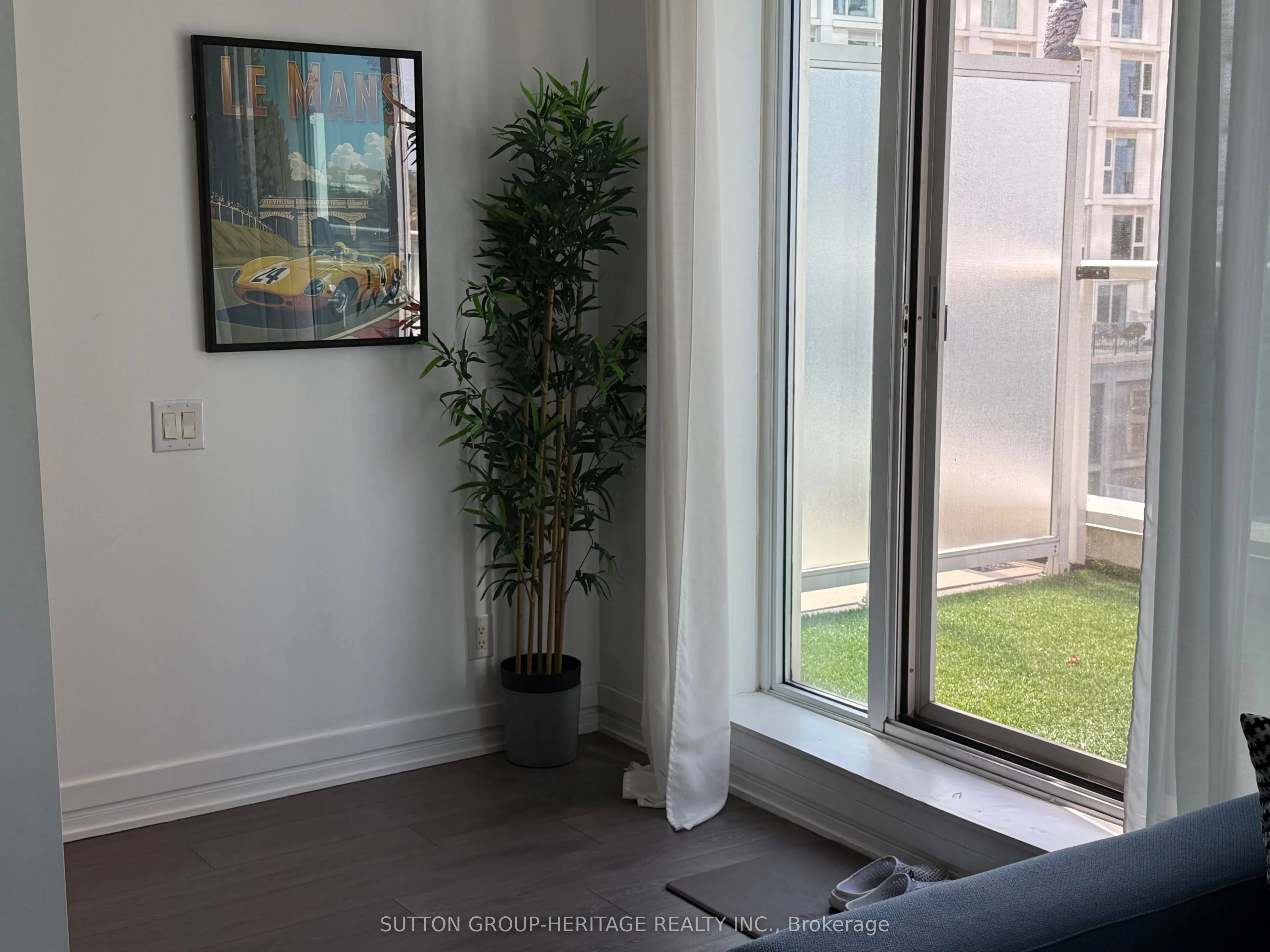 783 Bathurst Street, #814