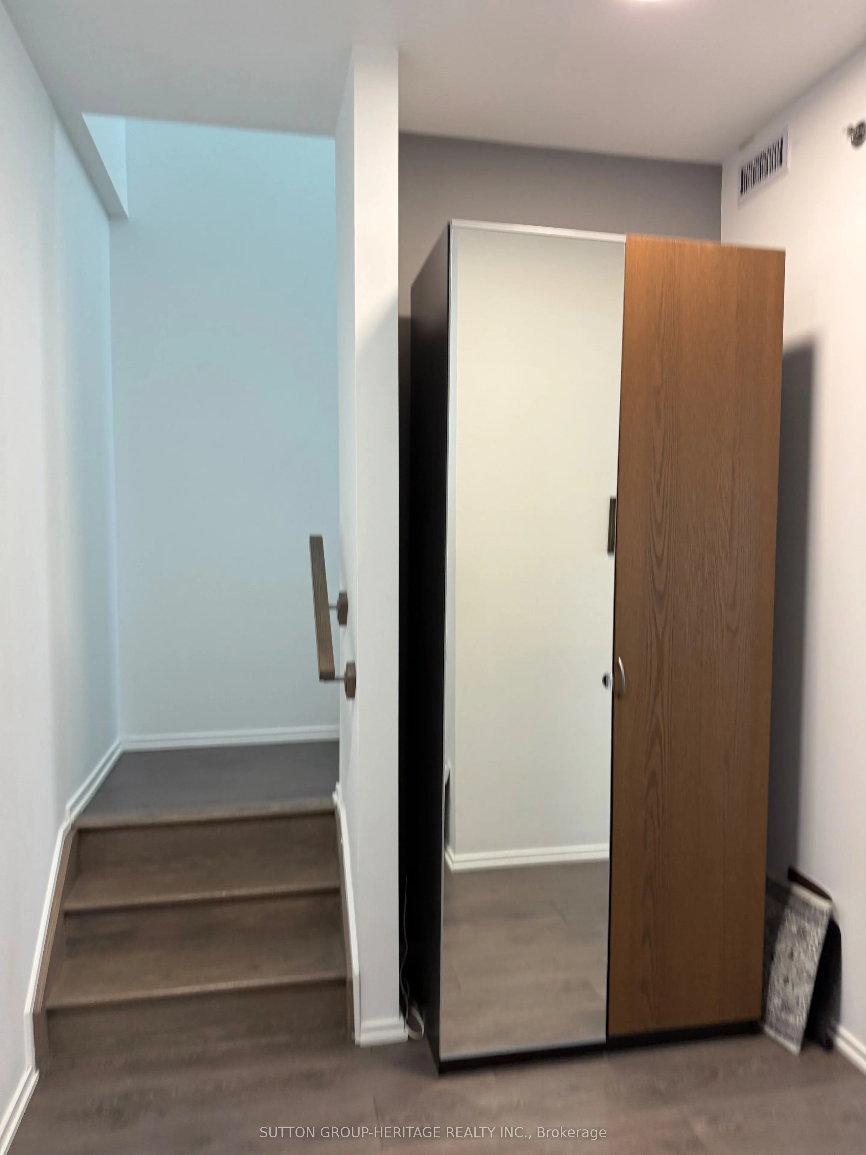783 Bathurst Street, #814