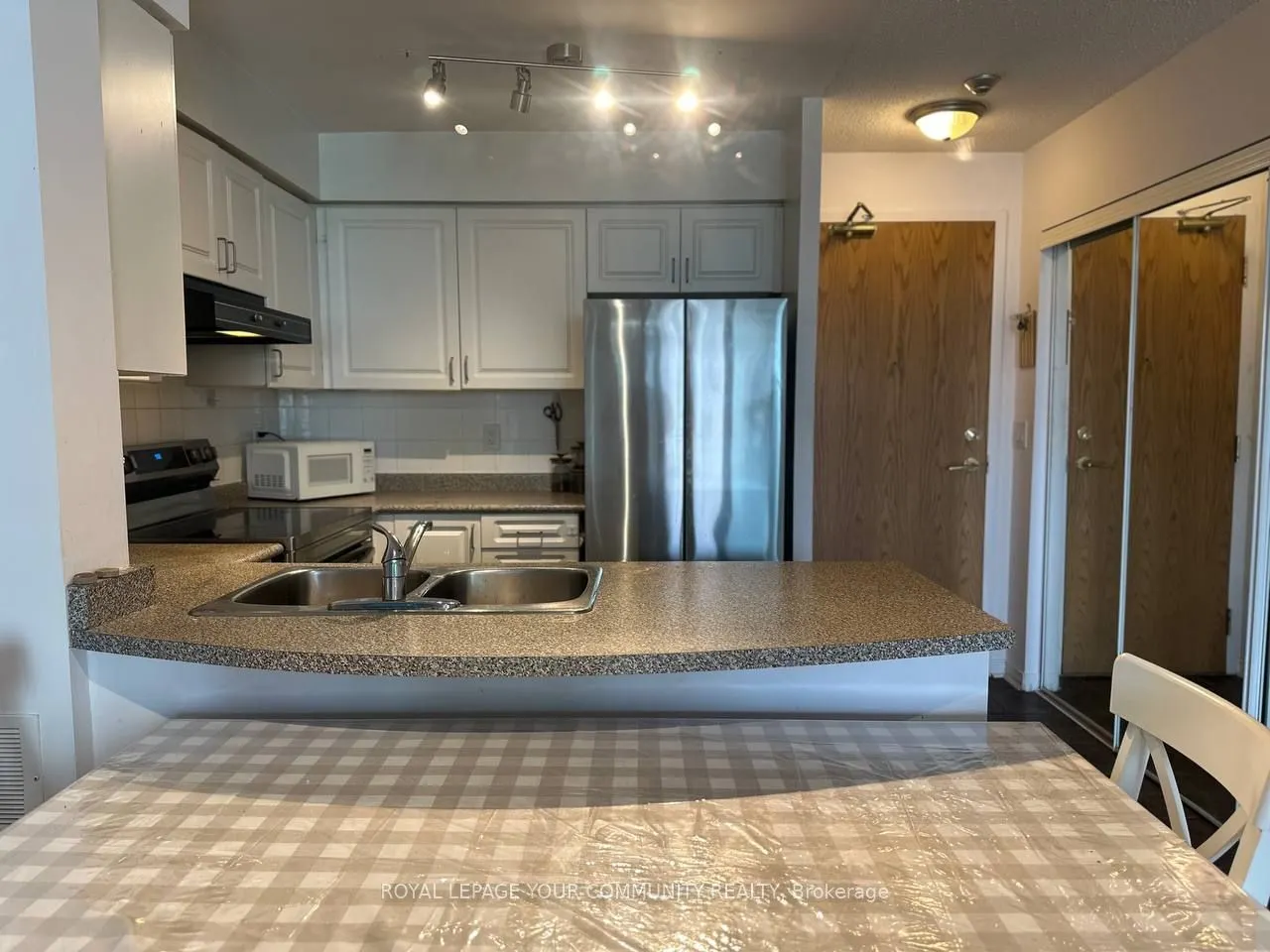 5500 Yonge Street, #1003