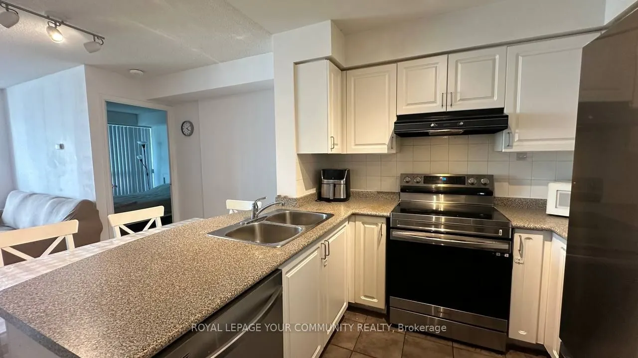 5500 Yonge Street, #1003