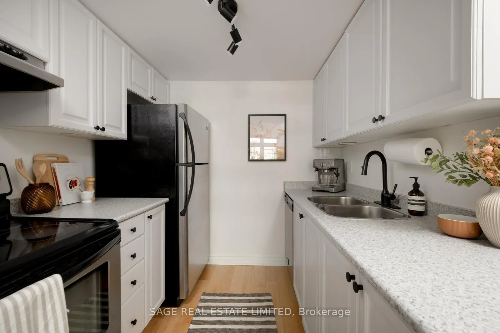 87 Lillian Street, #6