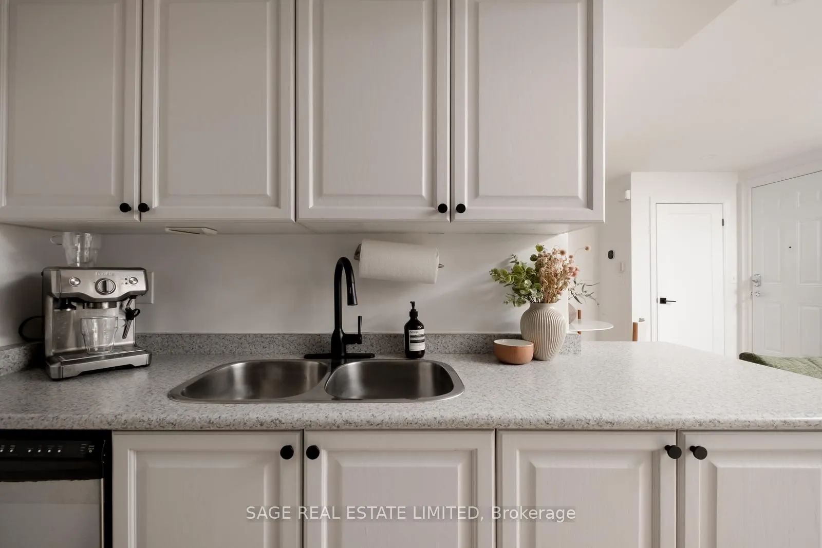 87 Lillian Street, #6