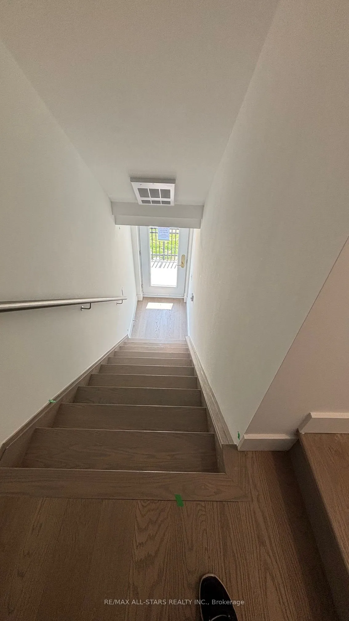 16 Greenbriar Road, #TH 5