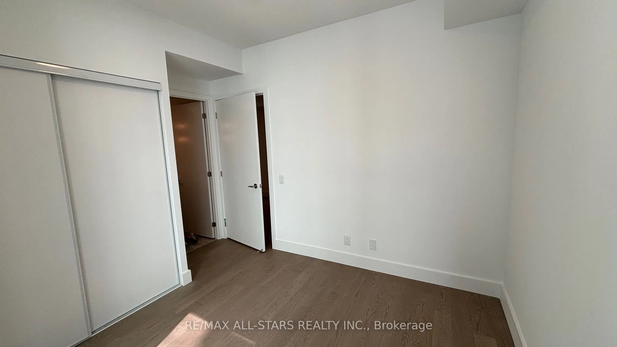 16 Greenbriar Road, #TH 5