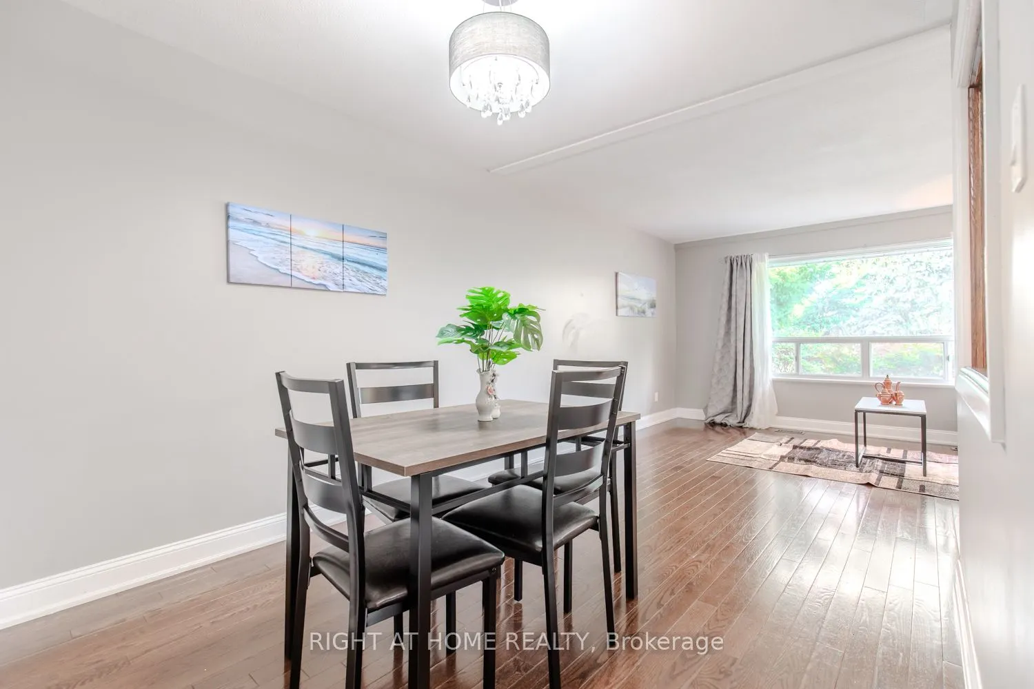 12 Murellen Crescent