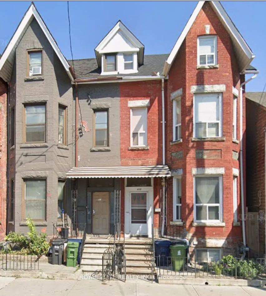 461 Bathurst Street