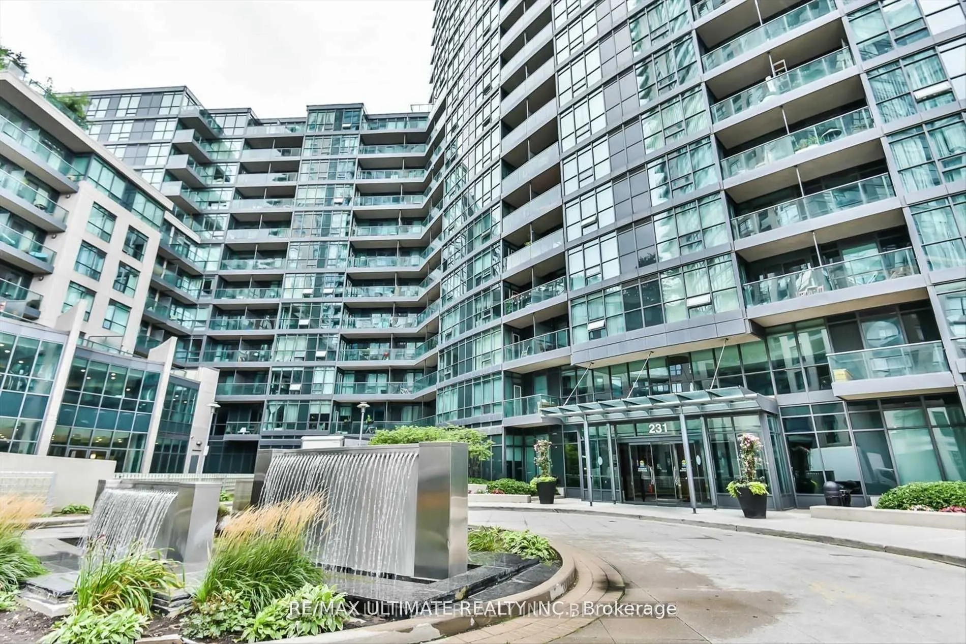 231 Fort York Boulevard, #228