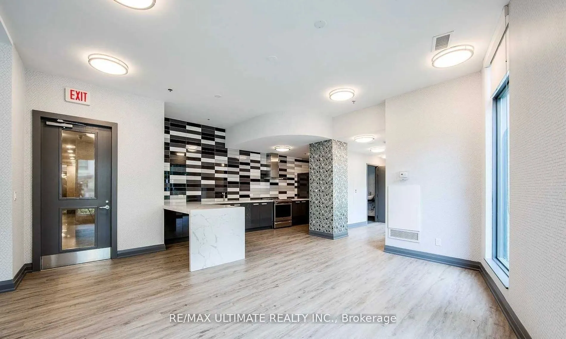 231 Fort York Boulevard, #228