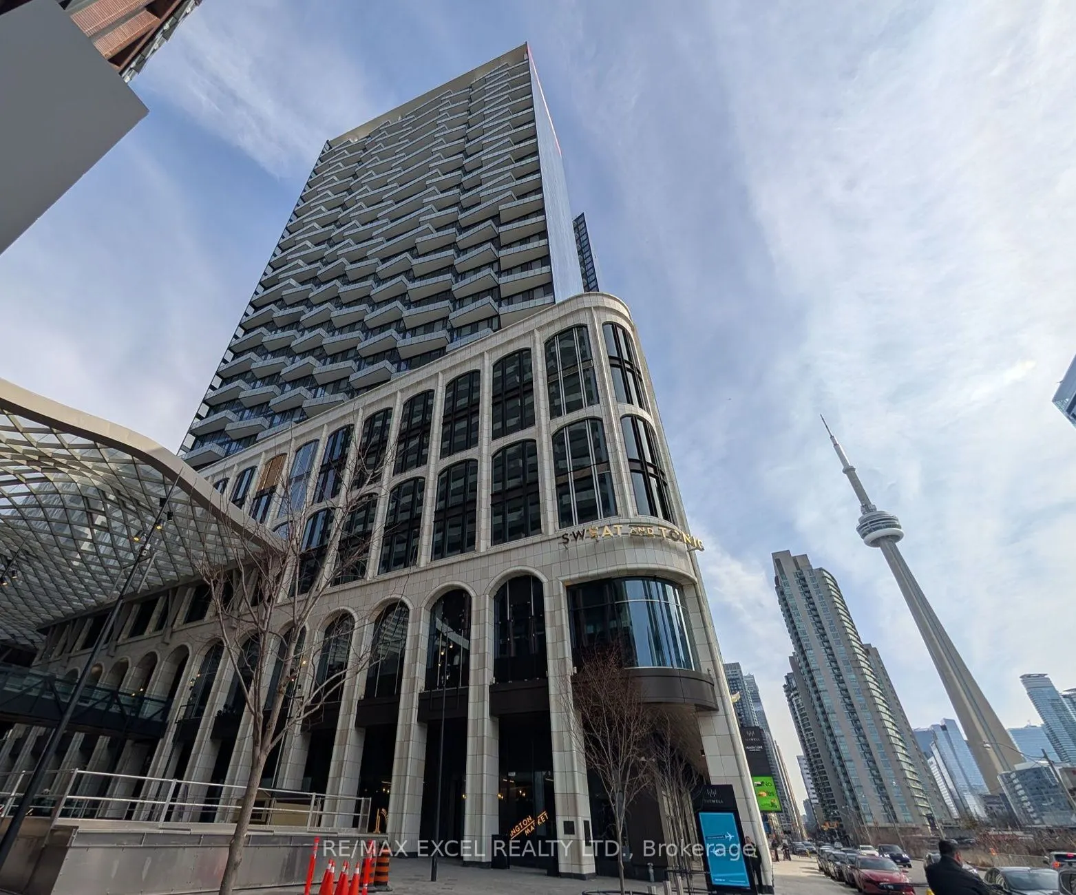 470 Front Street W