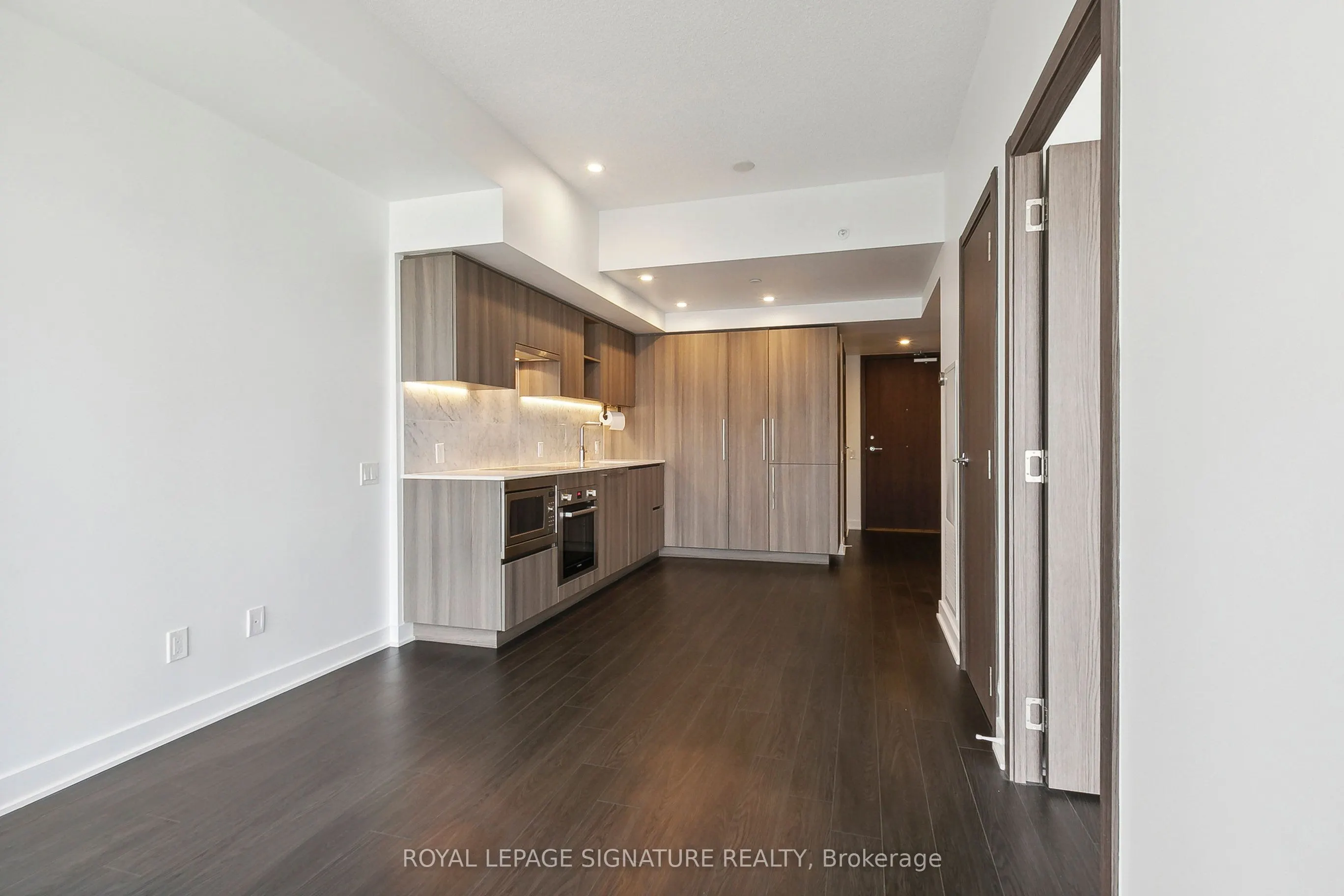 19 Bathurst Street, #3001